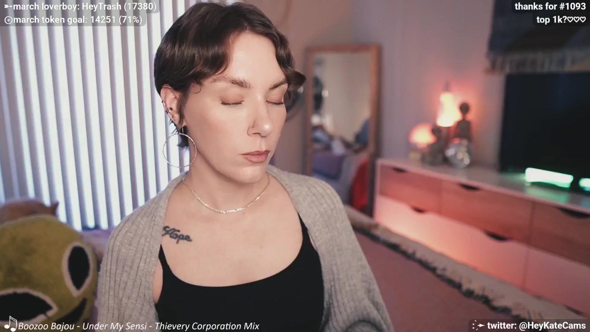 Gallery image thumbnail from HeyKate's myfreecams stream on, 03/22/2025, 02:58 image 1 of 20