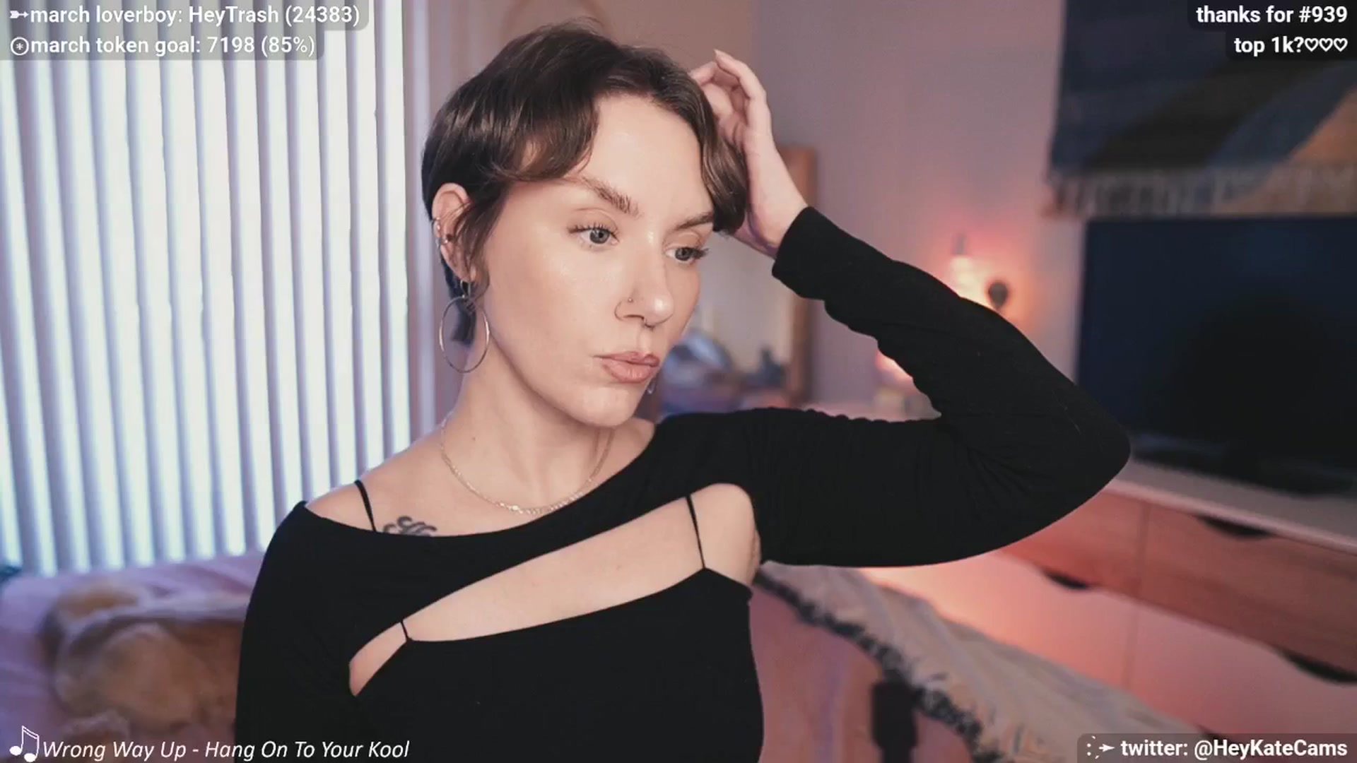 Gallery image thumbnail from HeyKate's myfreecams stream on, 03/23/2025, 03:39 image 3 of 20