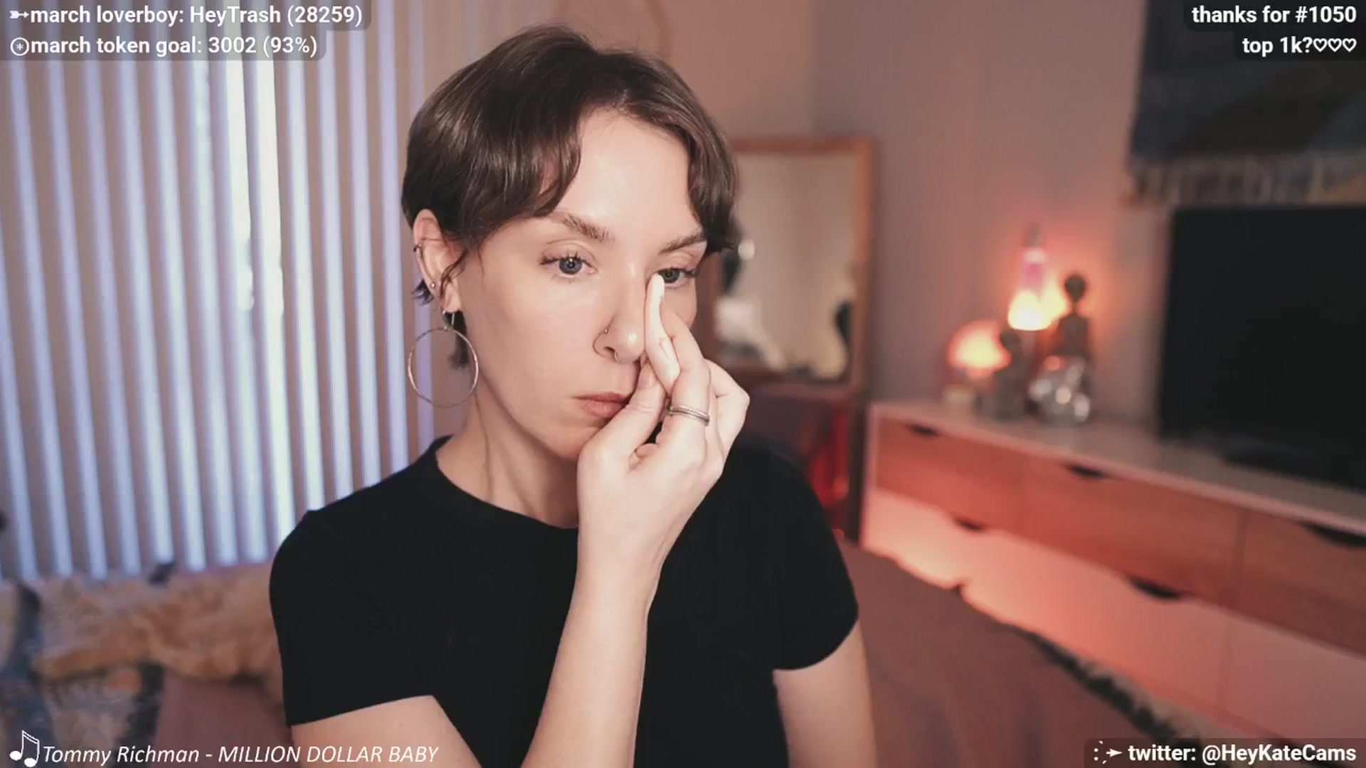 Gallery image thumbnail from HeyKate's myfreecams stream on, 03/28/2025, 01:51 image 13 of 20