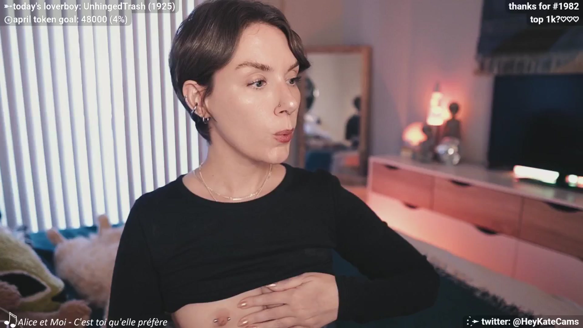 Gallery image thumbnail from HeyKate's myfreecams stream on, 04/04/2025, 01:35 image 9 of 20