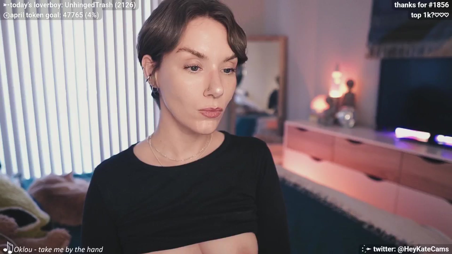 Gallery image thumbnail from HeyKate's myfreecams stream on, 04/04/2025, 01:35 image 15 of 20