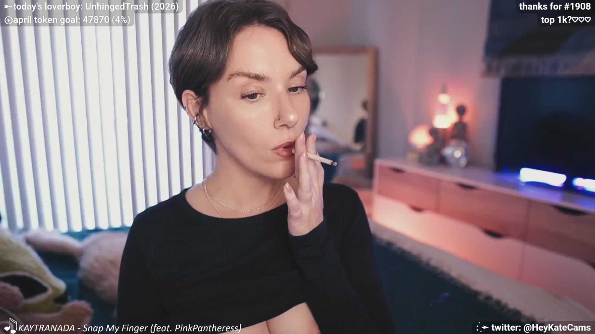 Gallery image thumbnail from HeyKate's myfreecams stream on, 04/04/2025, 01:35 image 14 of 20