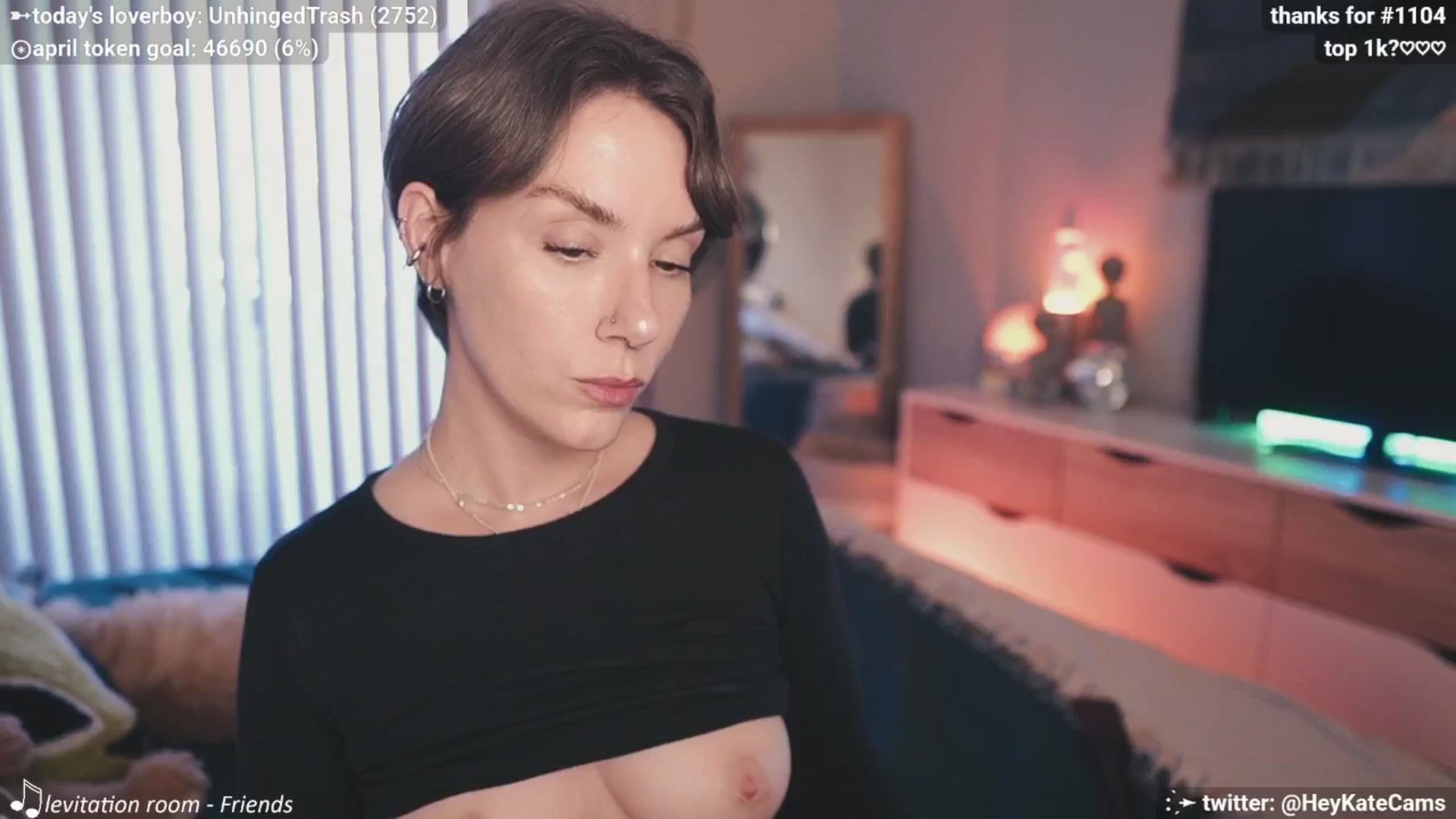 Gallery image thumbnail from HeyKate's myfreecams stream on, 04/04/2025, 02:08 image 12 of 20