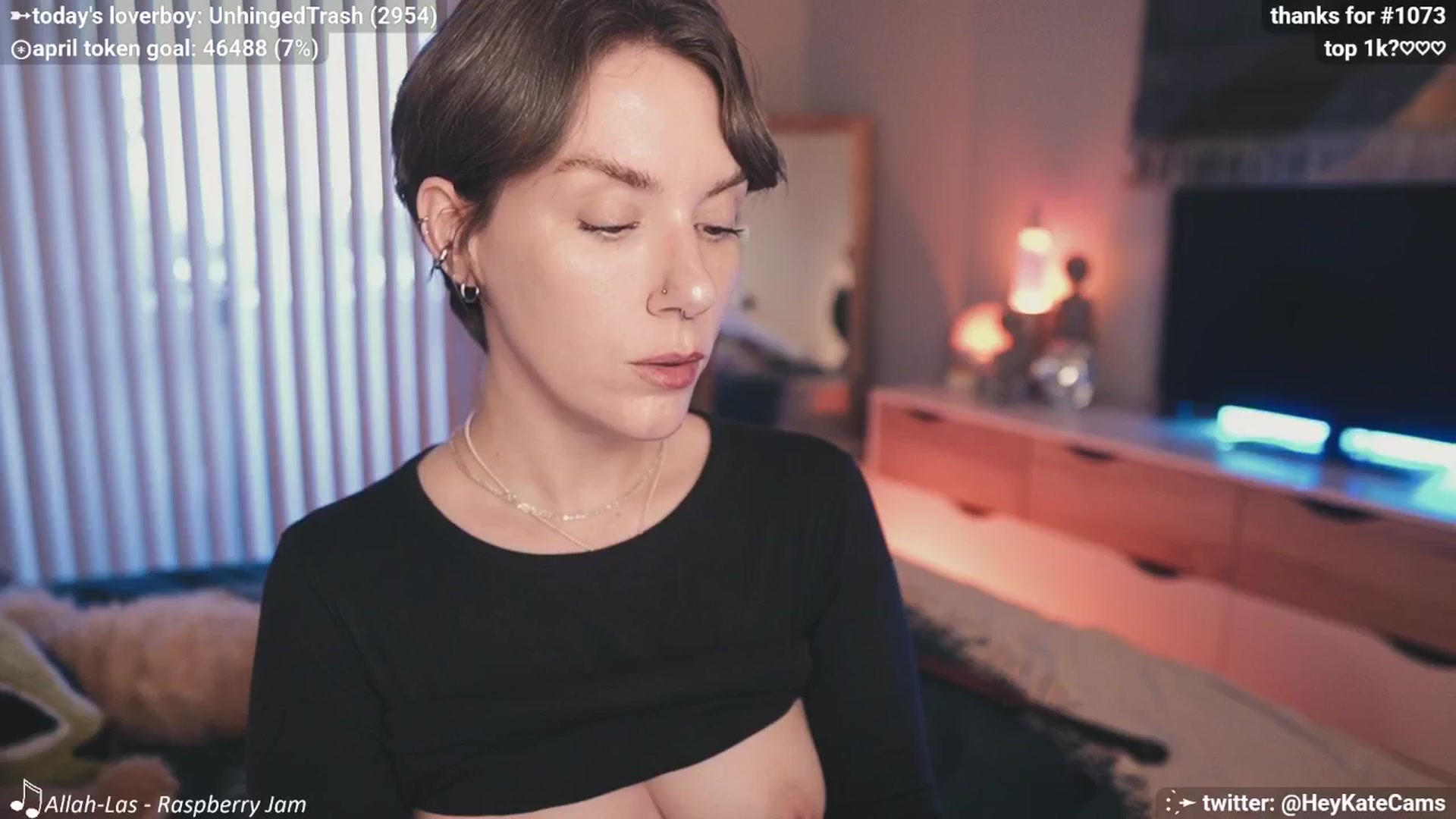 Gallery image thumbnail from HeyKate's myfreecams stream on, 04/04/2025, 02:08 image 20 of 20