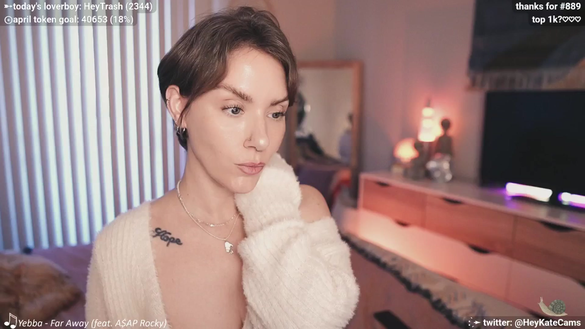 Gallery image thumbnail from HeyKate's myfreecams stream on, 04/06/2025, 02:04 image 17 of 20