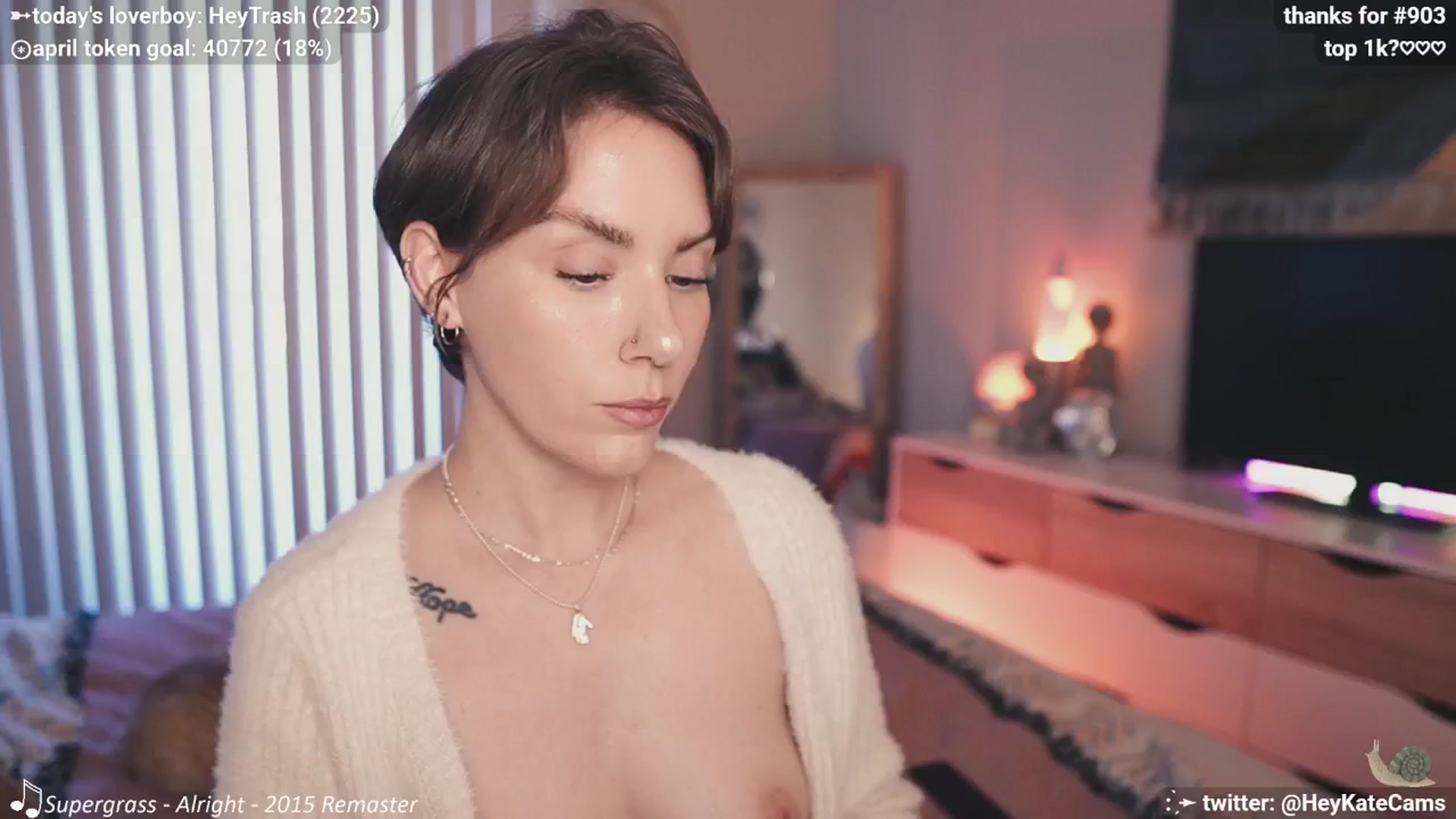 Gallery image thumbnail from HeyKate's myfreecams stream on, 04/06/2025, 02:04 image 14 of 20