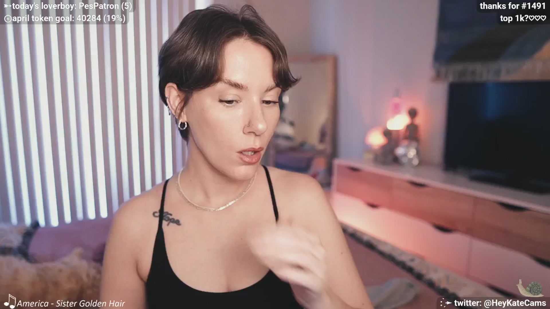 Gallery image thumbnail from HeyKate's myfreecams stream on, 04/10/2025, 24:53 image 2 of 20