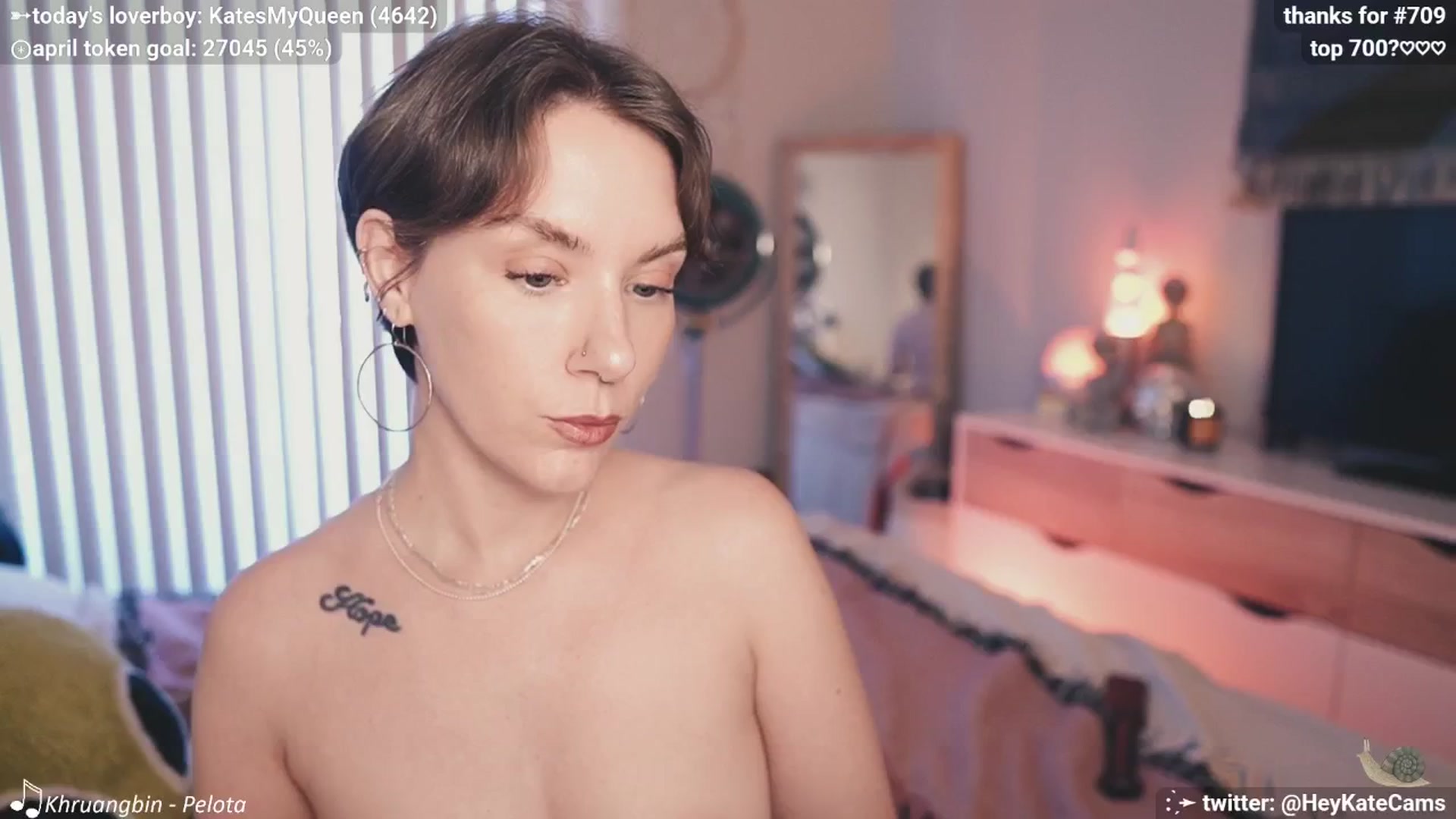 Gallery image thumbnail from HeyKate's myfreecams stream on, 04/11/2025, 01:46 image 14 of 20