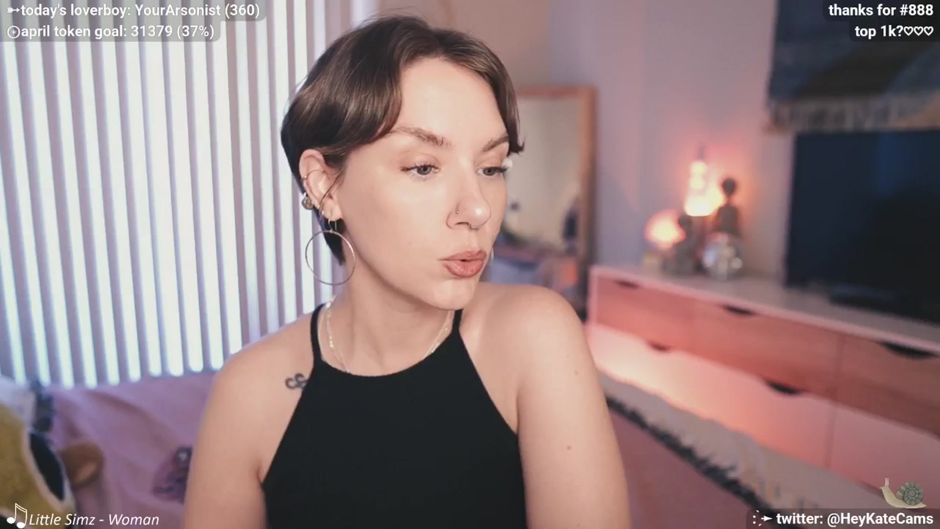 Gallery image thumbnail from HeyKate's myfreecams stream on, 04/11/2025, 01:46 image 8 of 20