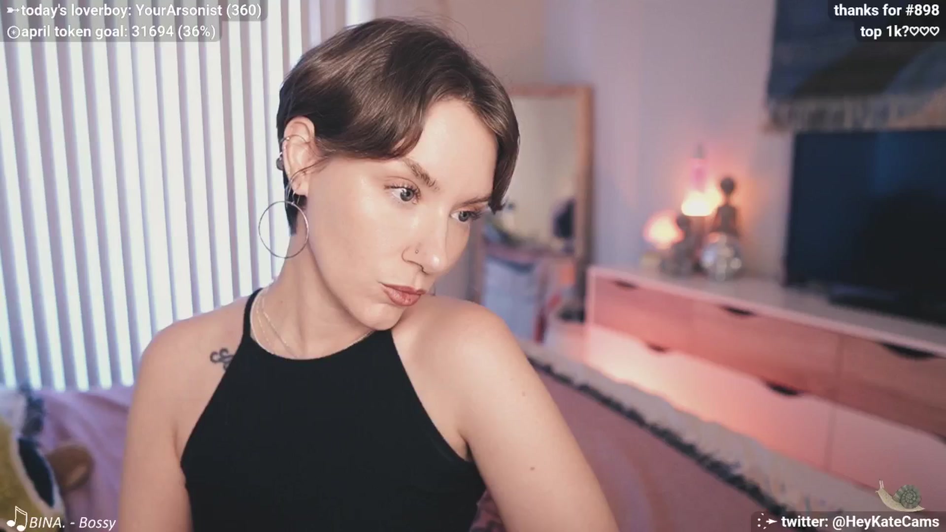 Gallery image thumbnail from HeyKate's myfreecams stream on, 04/11/2025, 01:46 image 3 of 20