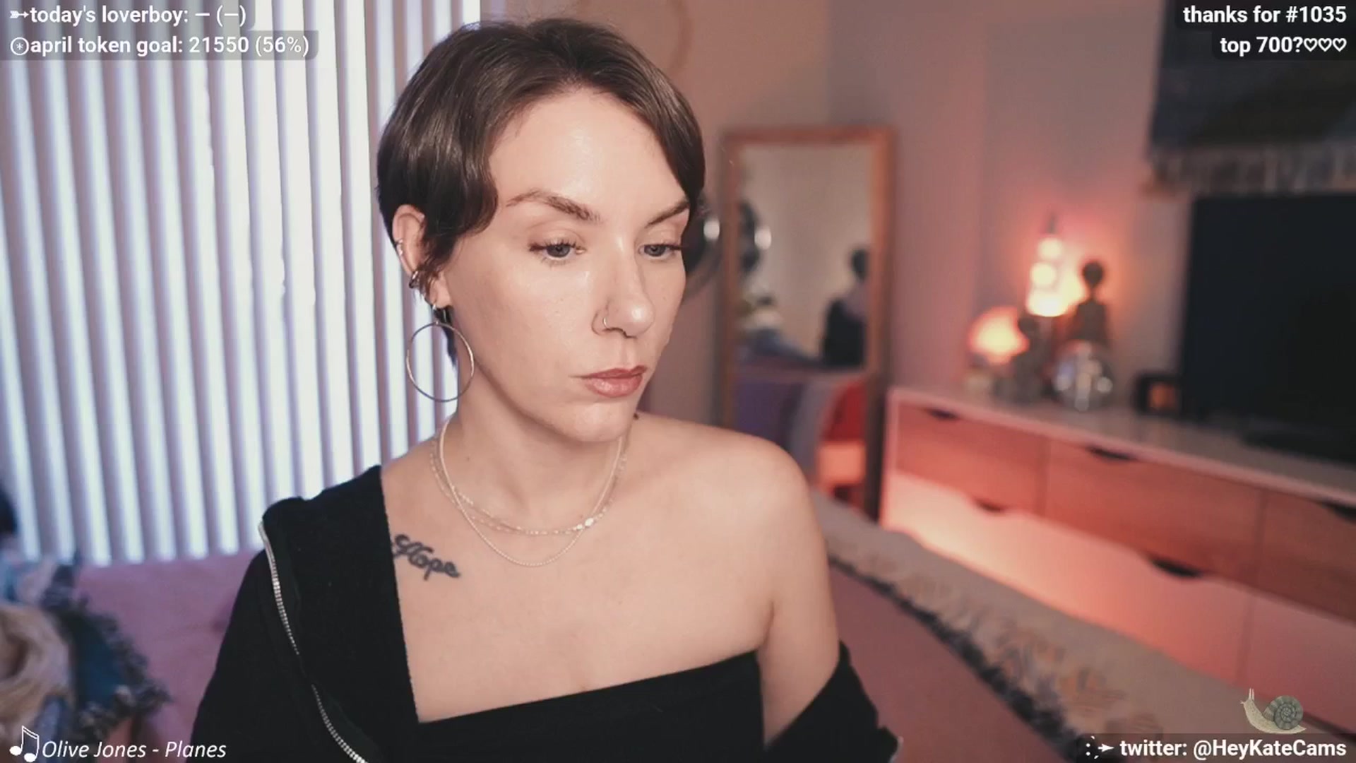 Gallery image thumbnail from HeyKate's myfreecams stream on, 04/18/2025, 24:34 image 16 of 20