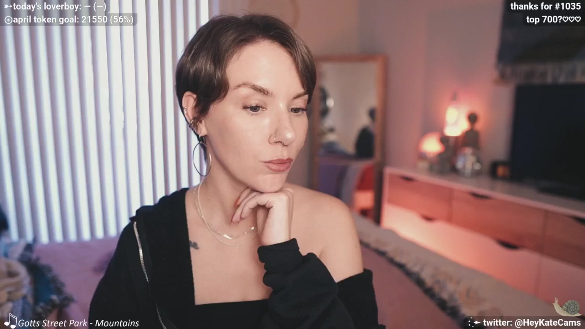 Gallery image thumbnail from HeyKate's myfreecams stream on, 04/18/2025, 24:34 image 10 of 20