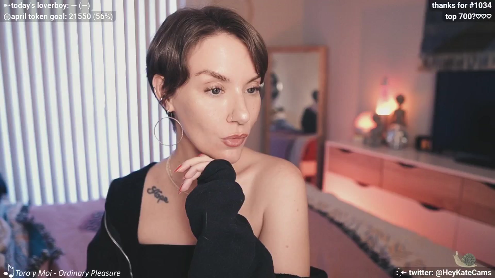 Gallery image thumbnail from HeyKate's myfreecams stream on, 04/18/2025, 24:34 image 2 of 20