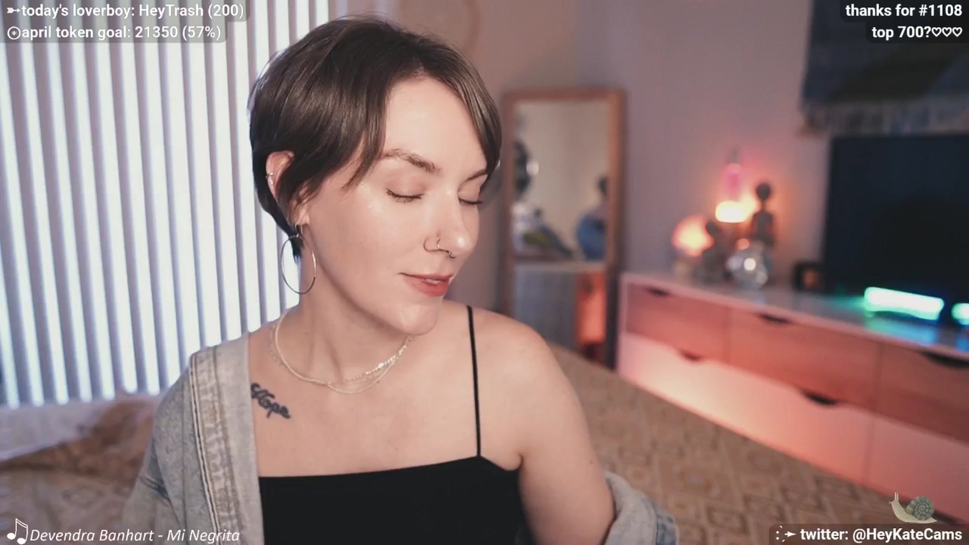 Gallery image thumbnail from HeyKate's myfreecams stream on, 04/19/2025, 02:55 image 2 of 20