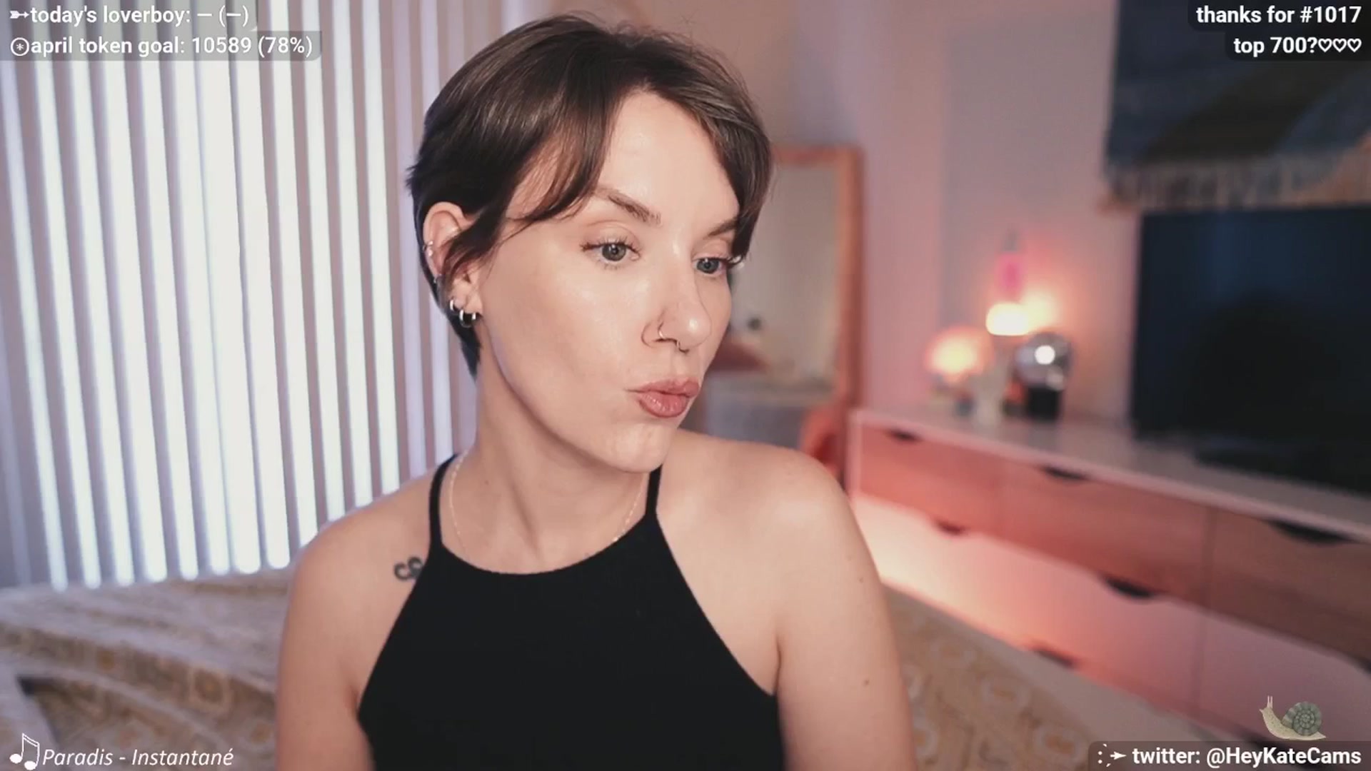 Gallery image thumbnail from HeyKate's myfreecams stream on, 04/24/2025, 03:02 image 1 of 20
