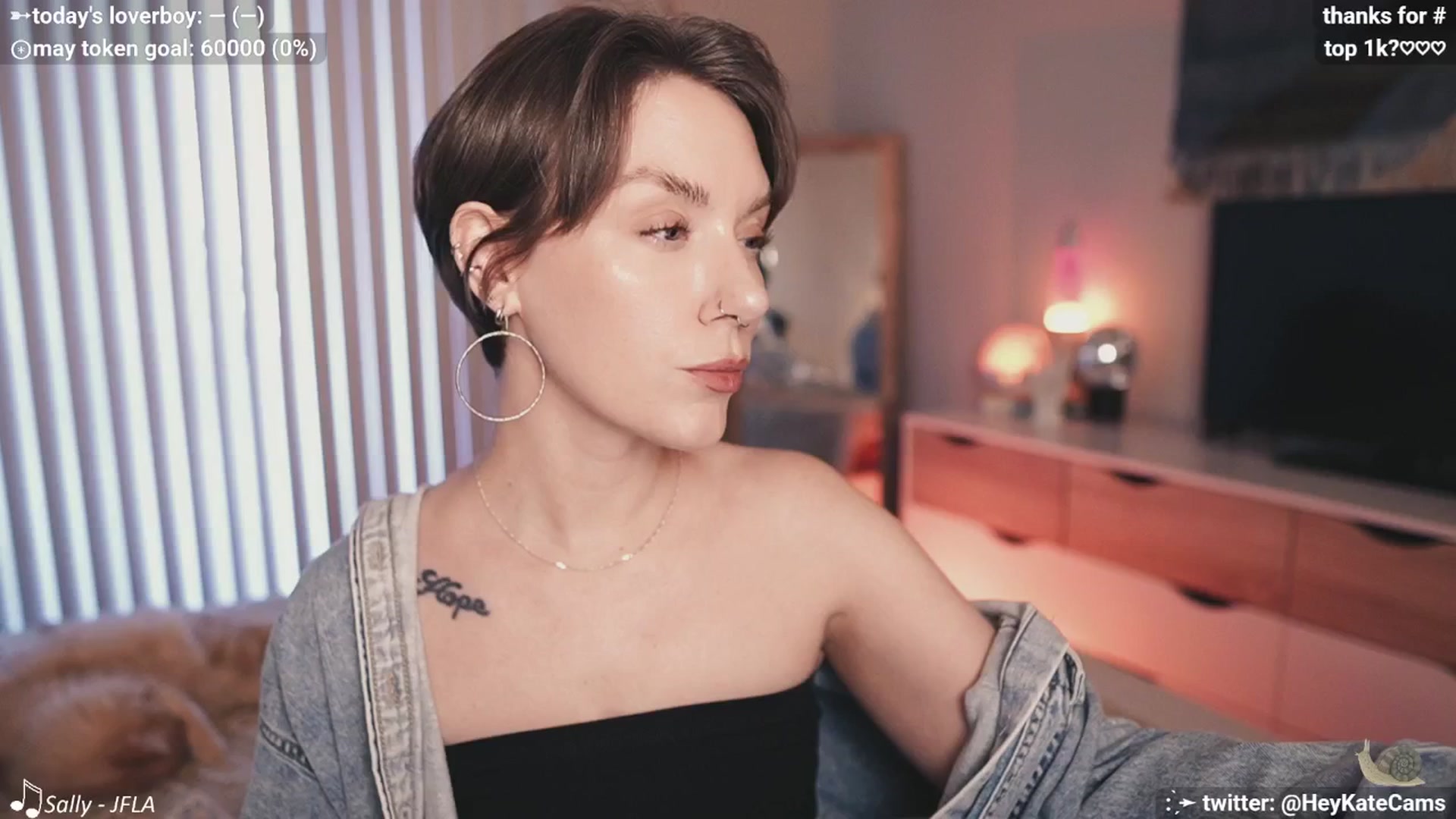 Gallery image thumbnail from HeyKate's myfreecams stream on, 05/02/2025, 02:00 image 8 of 20