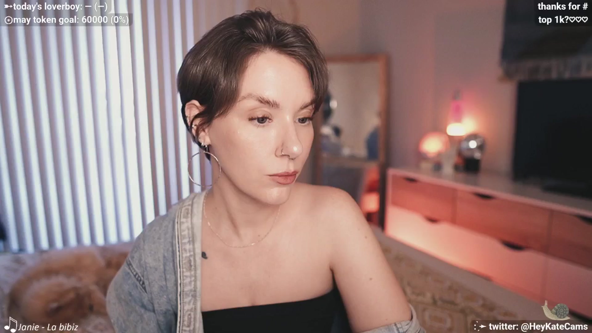 Gallery image thumbnail from HeyKate's myfreecams stream on, 05/02/2025, 02:00 image 11 of 20