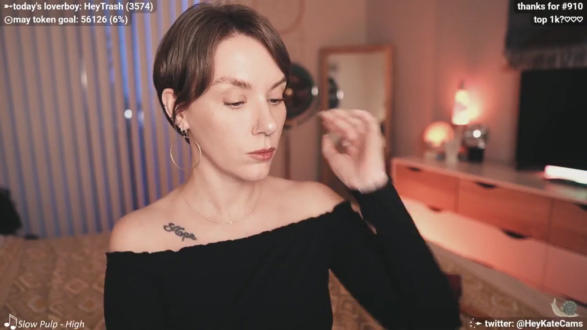 Gallery image thumbnail from HeyKate's myfreecams stream on, 05/03/2025, 03:02 image 19 of 20