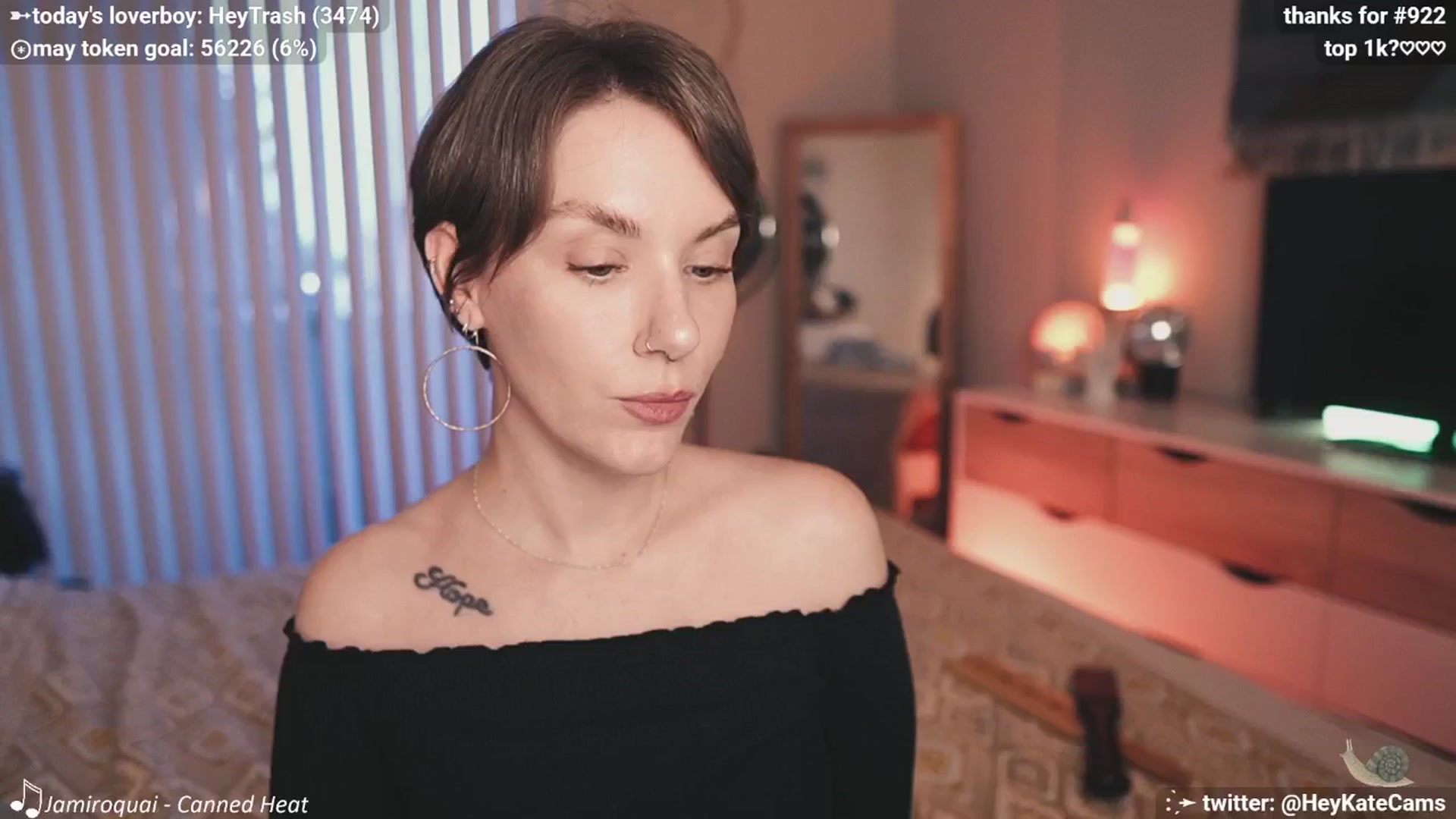 Gallery image thumbnail from HeyKate's myfreecams stream on, 05/03/2025, 03:02 image 16 of 20