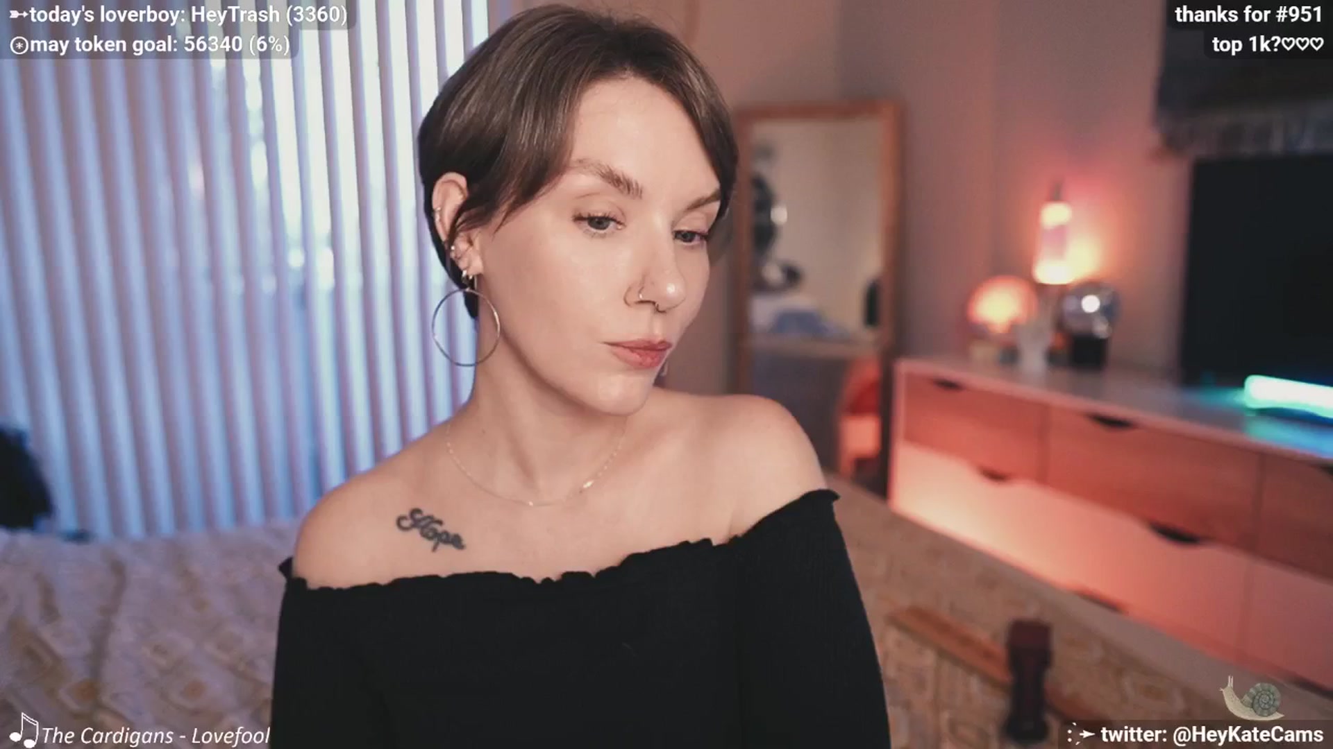 Gallery image thumbnail from HeyKate's myfreecams stream on, 05/03/2025, 03:02 image 15 of 20