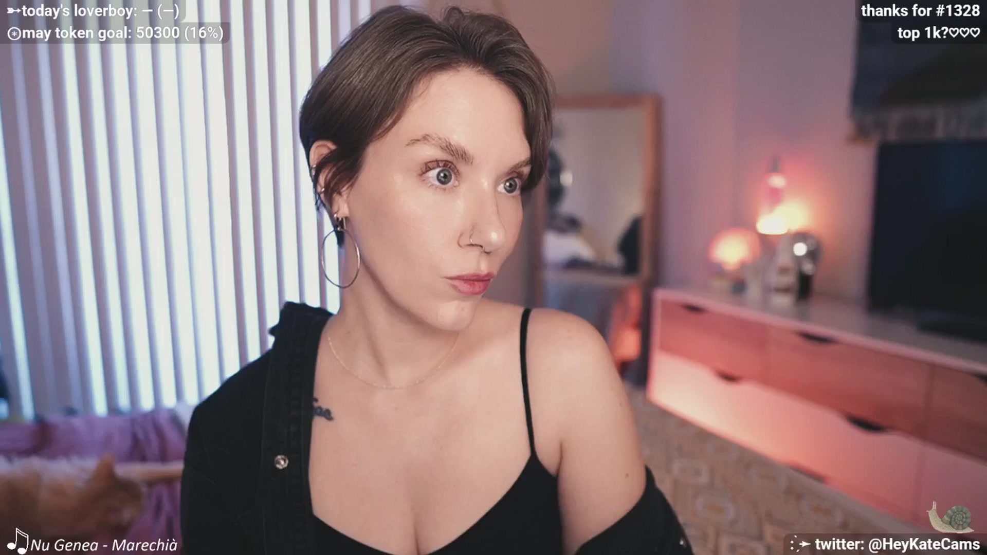 Gallery image thumbnail from HeyKate's myfreecams stream on, 05/08/2025, 01:34 image 10 of 20