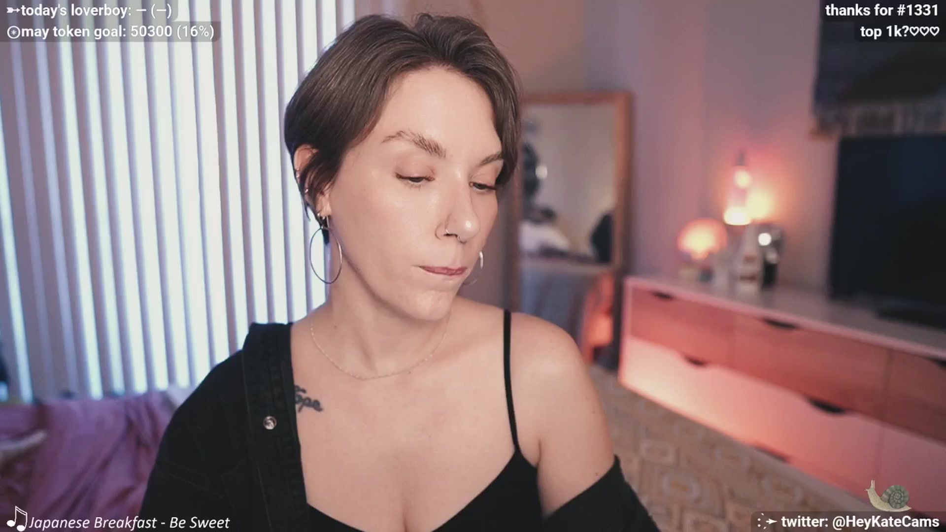 Gallery image thumbnail from HeyKate's myfreecams stream on, 05/08/2025, 01:34 image 17 of 20