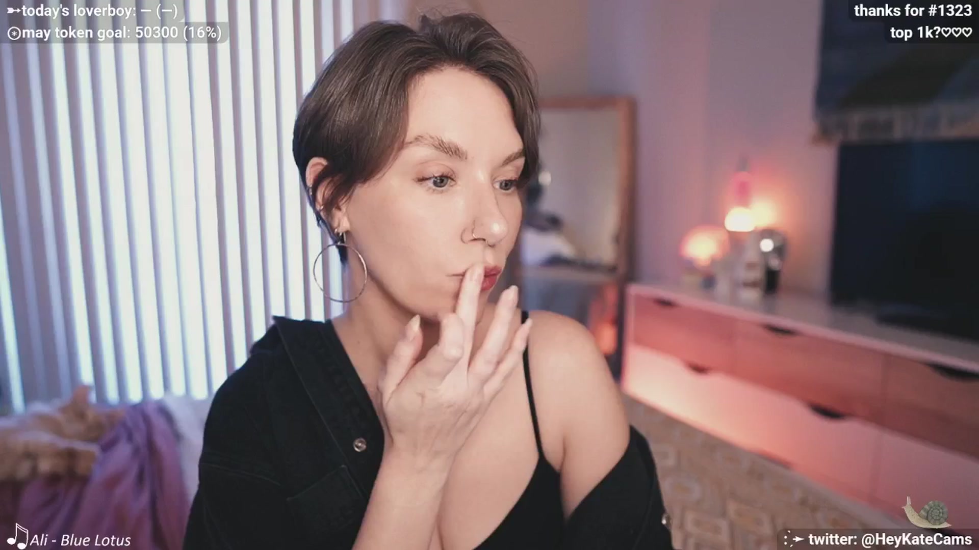 Gallery image thumbnail from HeyKate's myfreecams stream on, 05/08/2025, 01:34 image 4 of 20