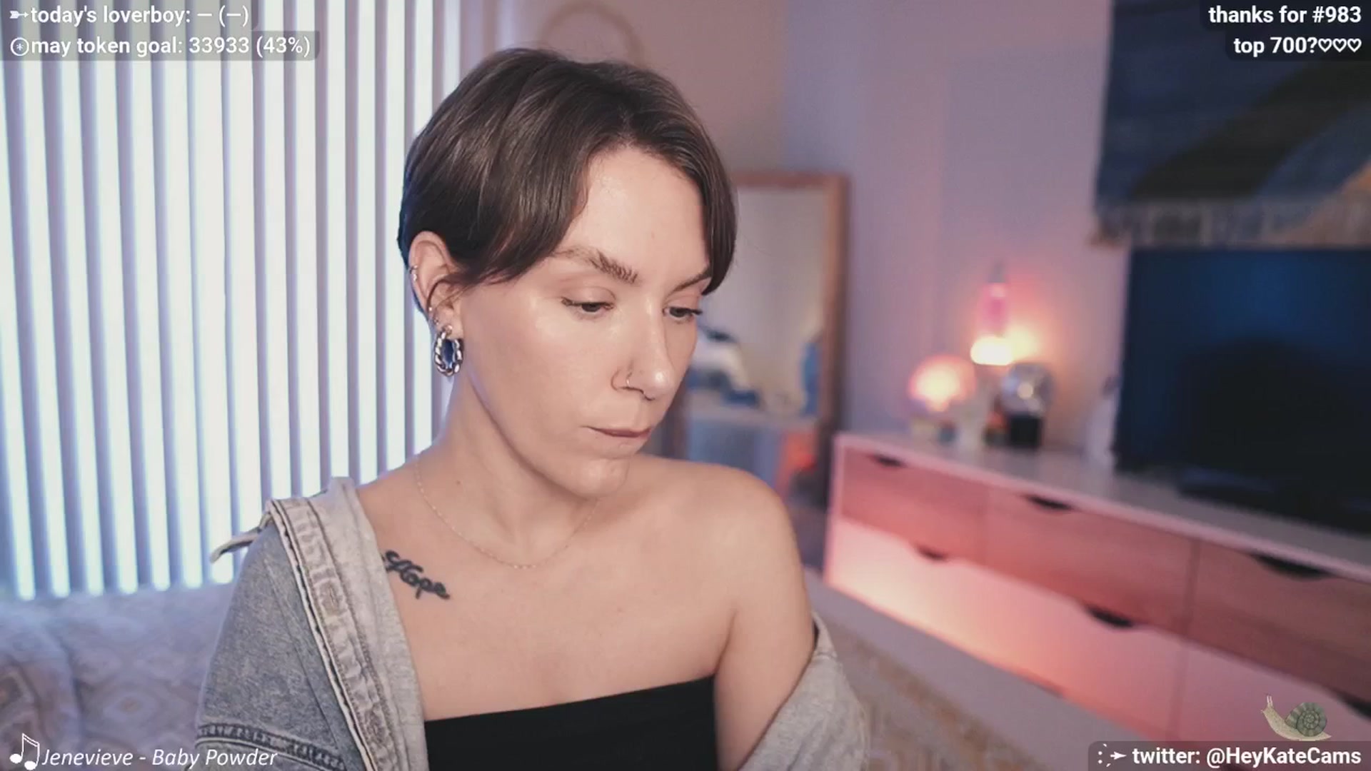 Gallery image thumbnail from HeyKate's myfreecams stream on, 05/15/2025, 24:00 image 14 of 20