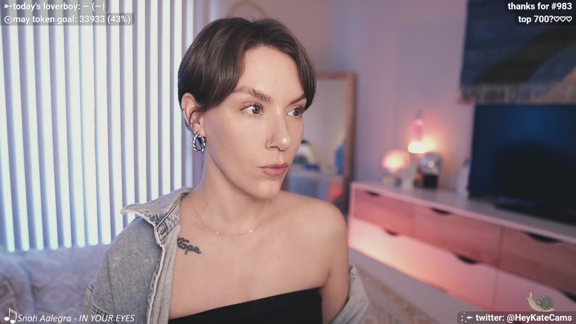Gallery image thumbnail from HeyKate's myfreecams stream on, 05/15/2025, 24:00 image 3 of 20