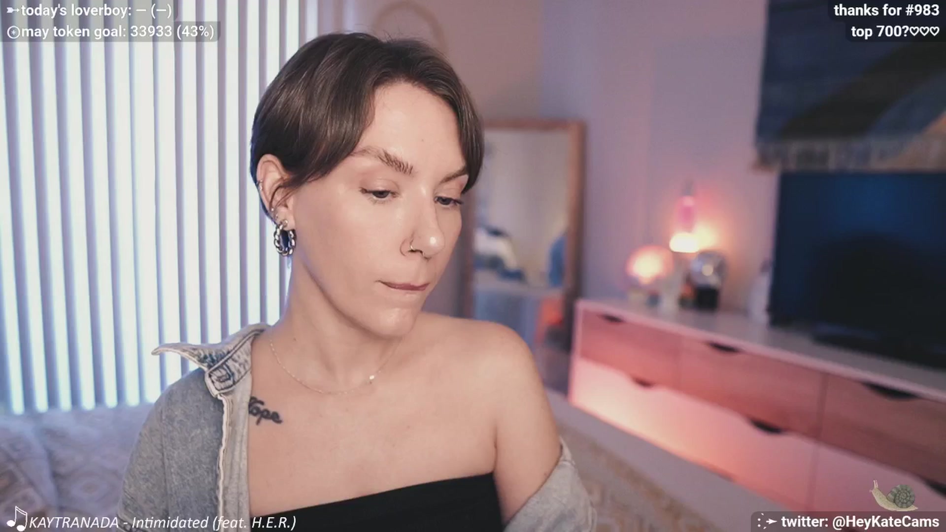 Gallery image thumbnail from HeyKate's myfreecams stream on, 05/15/2025, 24:00 image 20 of 20