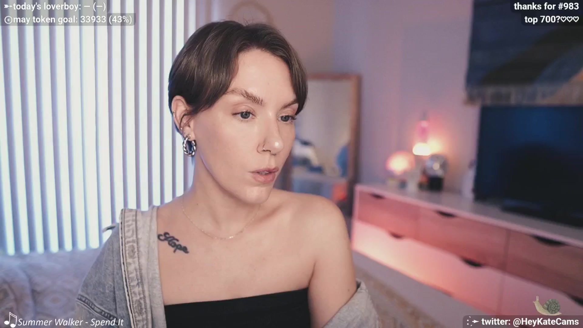 Gallery image thumbnail from HeyKate's myfreecams stream on, 05/15/2025, 24:00 image 15 of 20