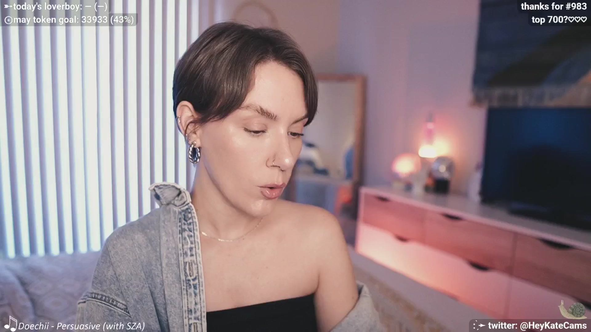 Gallery image thumbnail from HeyKate's myfreecams stream on, 05/15/2025, 24:51 image 3 of 20