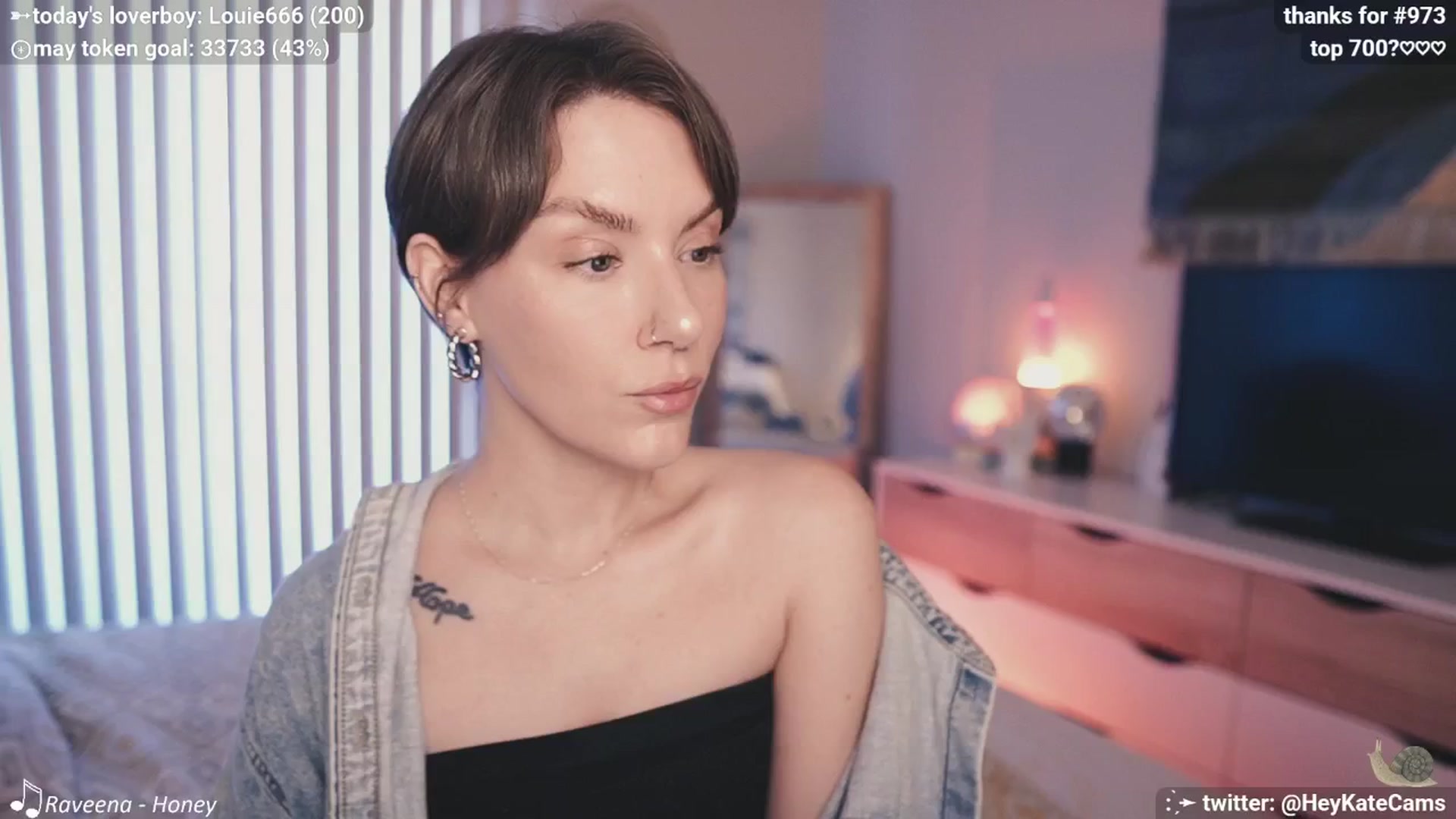 Gallery image thumbnail from HeyKate's myfreecams stream on, 05/15/2025, 24:51 image 4 of 20
