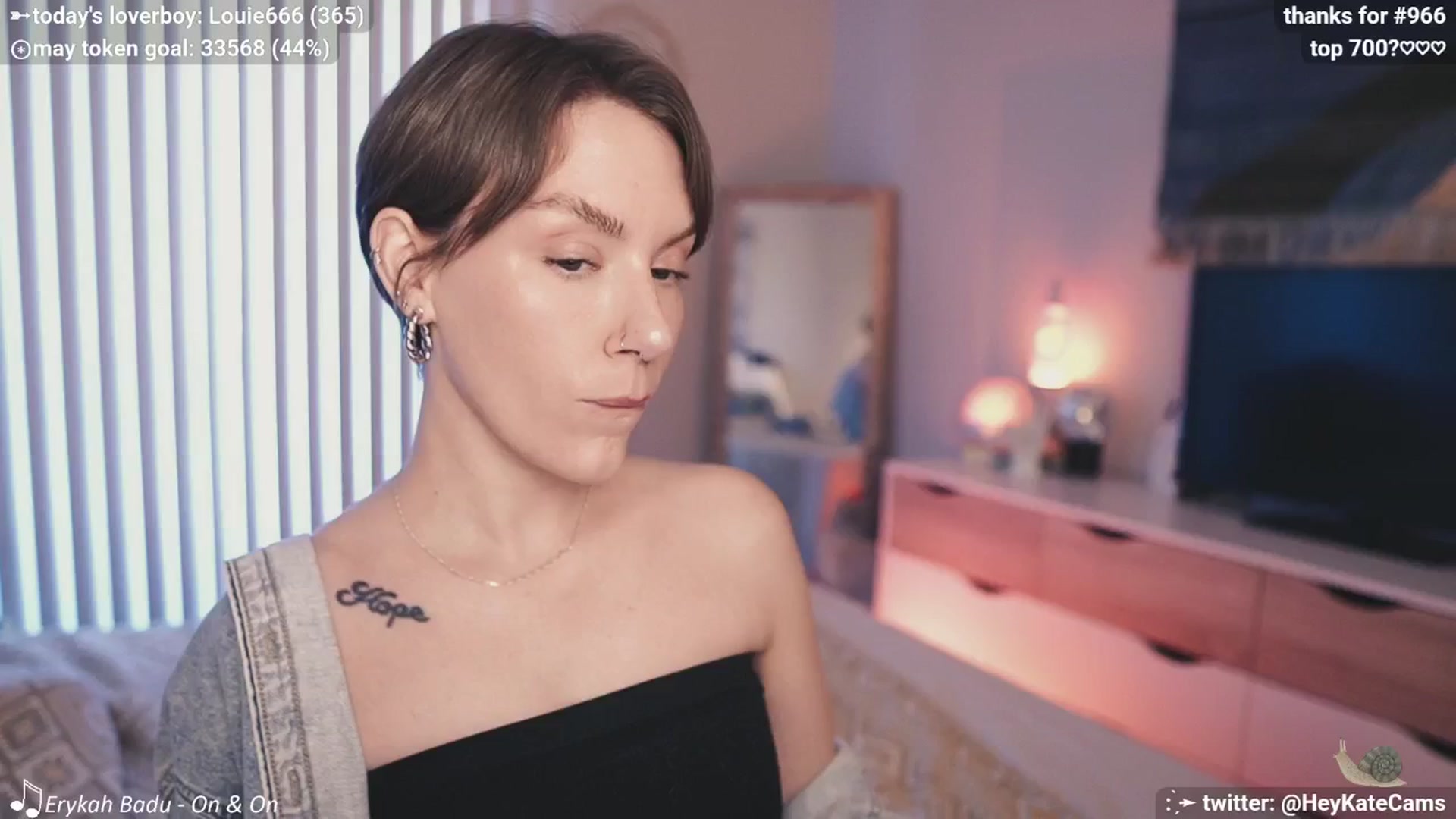 Gallery image thumbnail from HeyKate's myfreecams stream on, 05/15/2025, 24:51 image 10 of 20