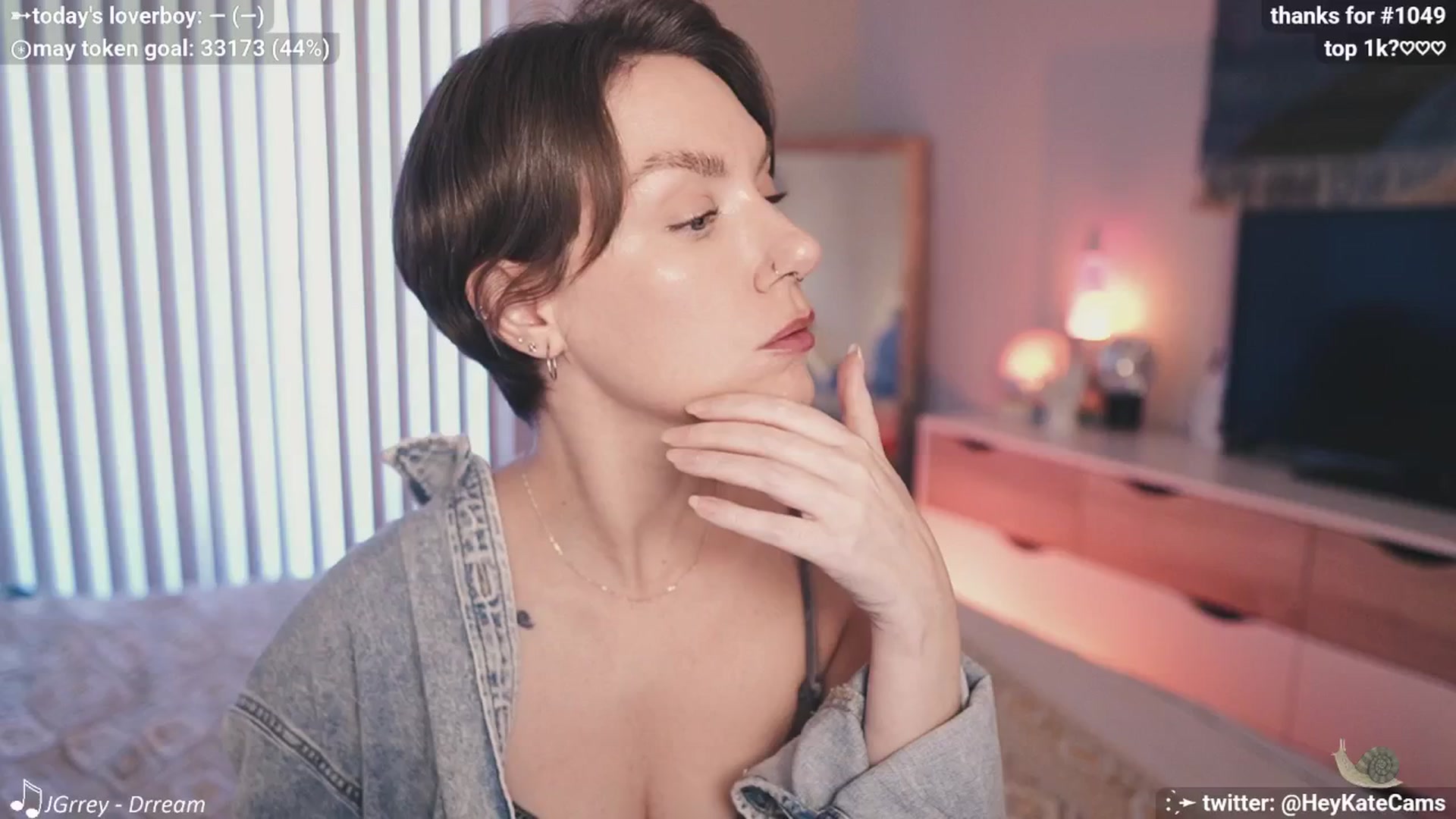 Gallery image thumbnail from HeyKate's myfreecams stream on, 05/16/2025, 03:05 image 7 of 20