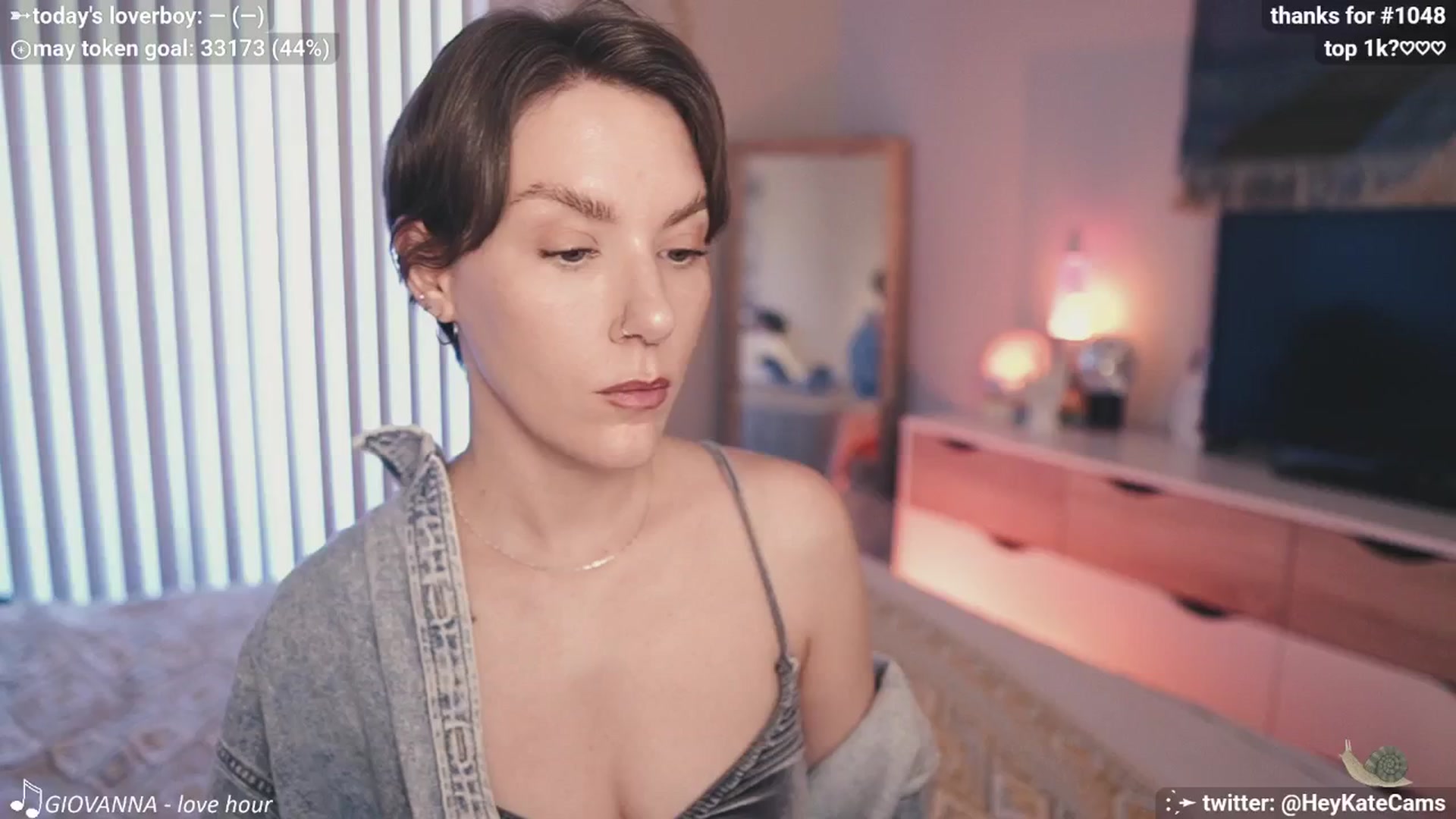 Gallery image thumbnail from HeyKate's myfreecams stream on, 05/16/2025, 03:05 image 6 of 20