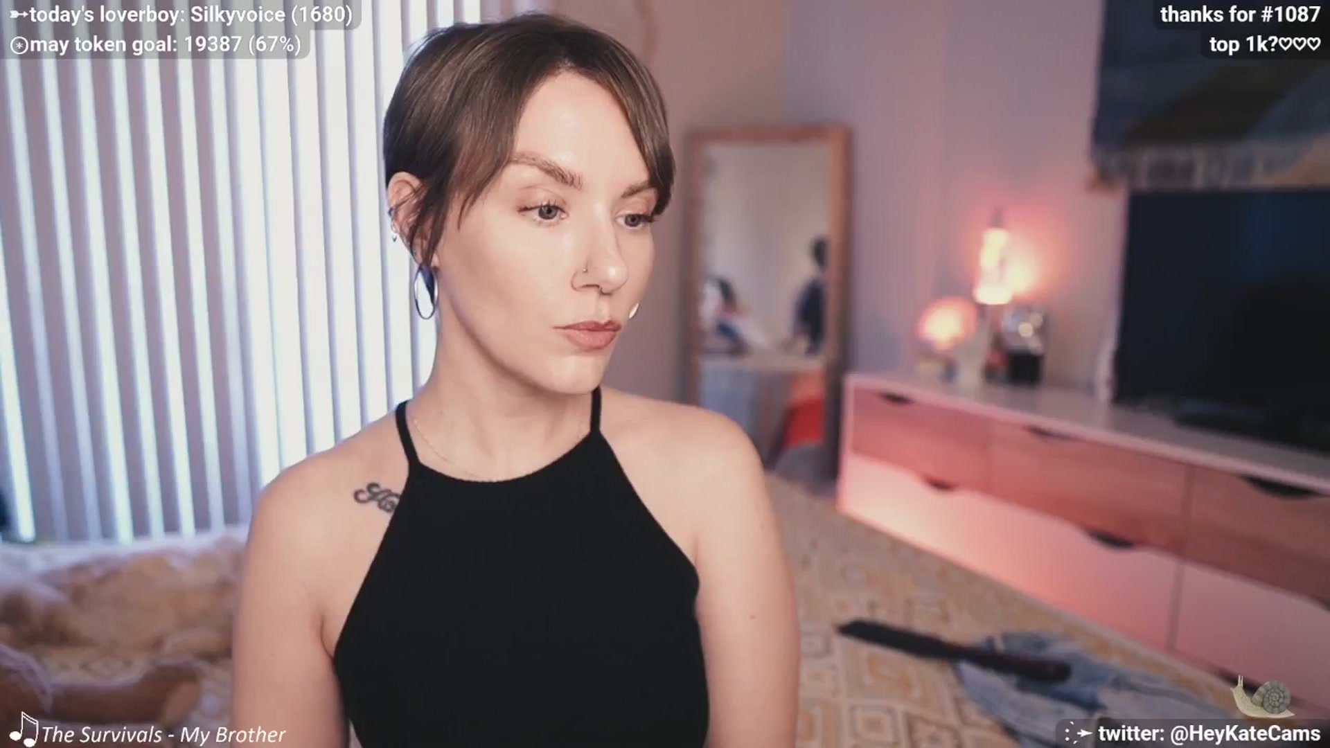 Gallery image thumbnail from HeyKate's myfreecams stream on, 05/25/2025, 03:38 image 2 of 20