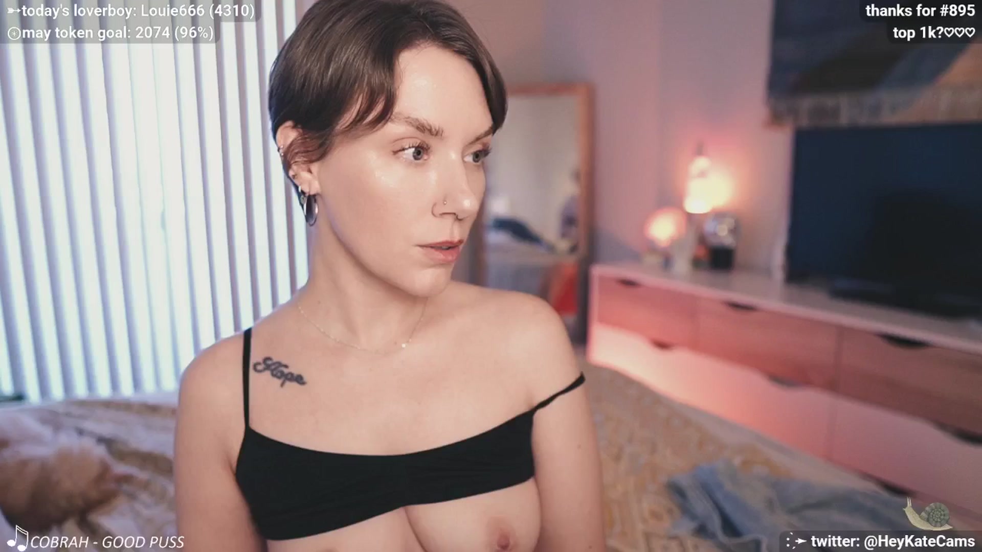 Gallery image thumbnail from HeyKate's myfreecams stream on, 05/30/2025, 02:44 image 12 of 20