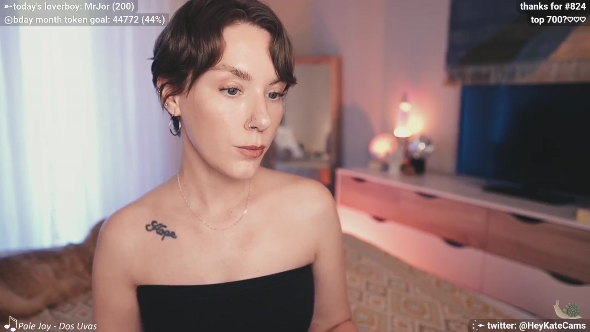 Gallery image thumbnail from HeyKate's myfreecams stream on, 06/19/2025, 02:14 image 2 of 20