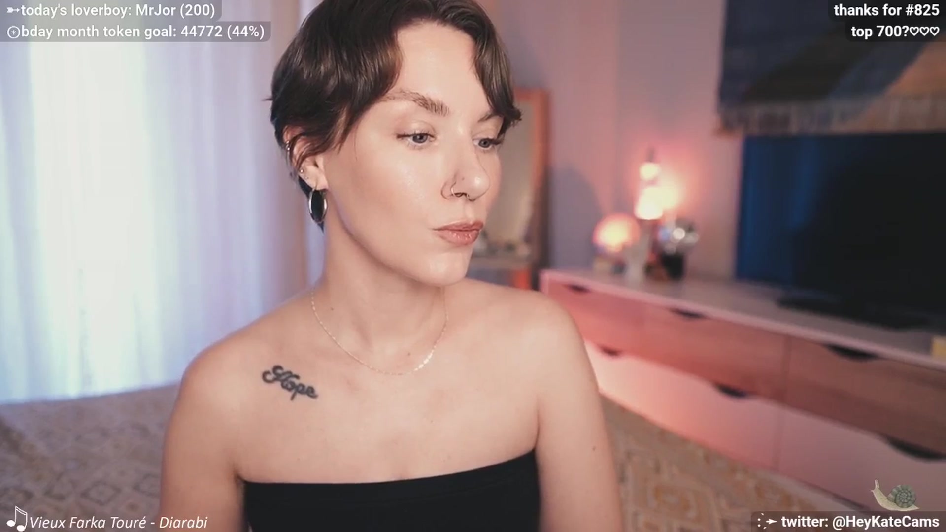 Gallery image thumbnail from HeyKate's myfreecams stream on, 06/19/2025, 02:14 image 8 of 20