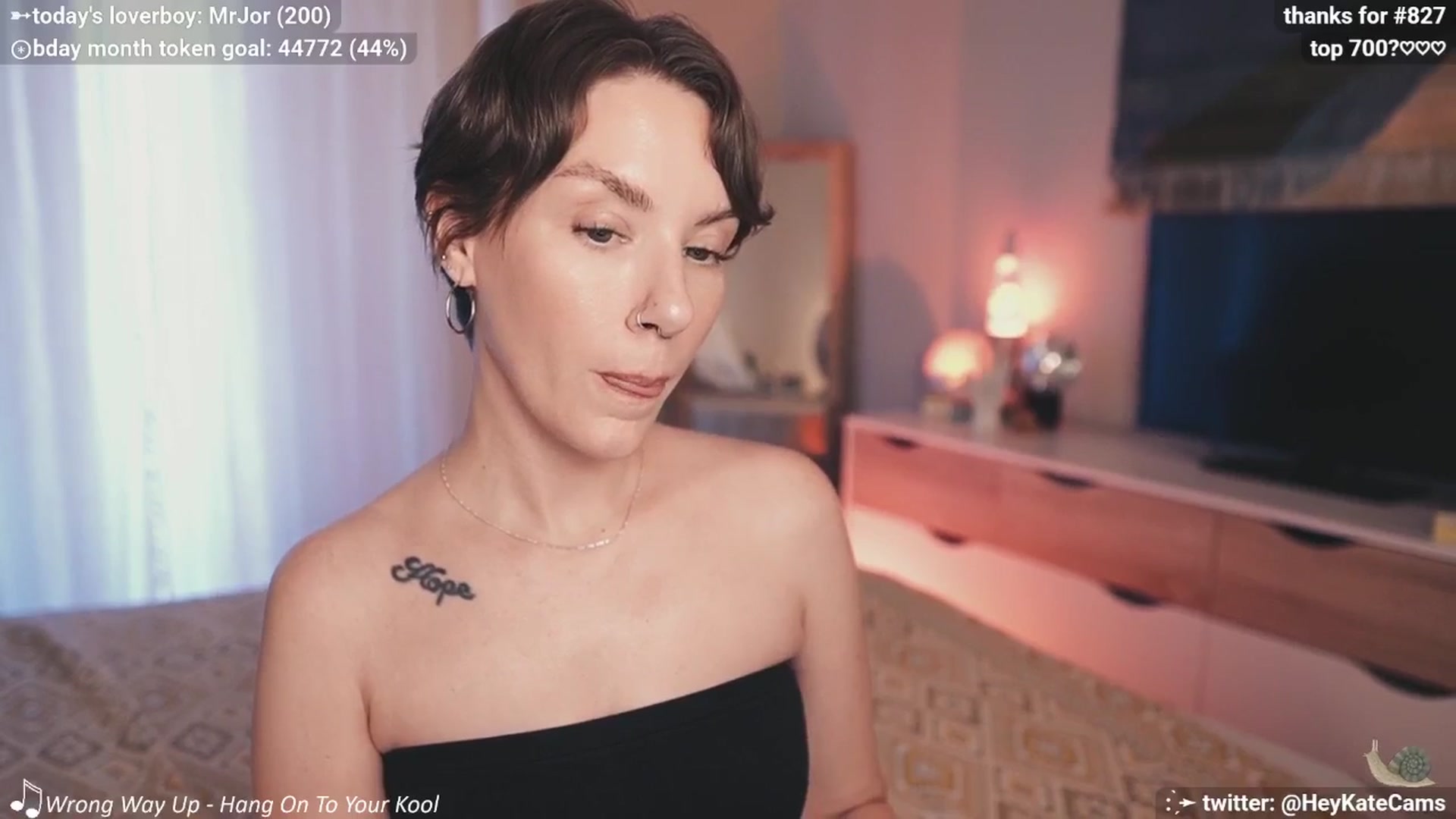 Gallery image thumbnail from HeyKate's myfreecams stream on, 06/19/2025, 02:14 image 18 of 20