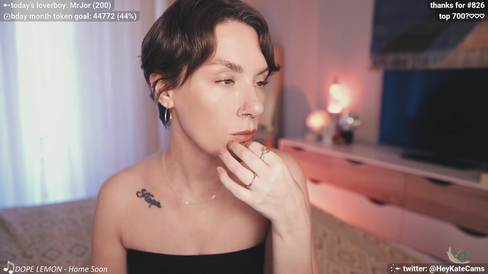 Gallery image thumbnail from HeyKate's myfreecams stream on, 06/19/2025, 02:14 image 13 of 20