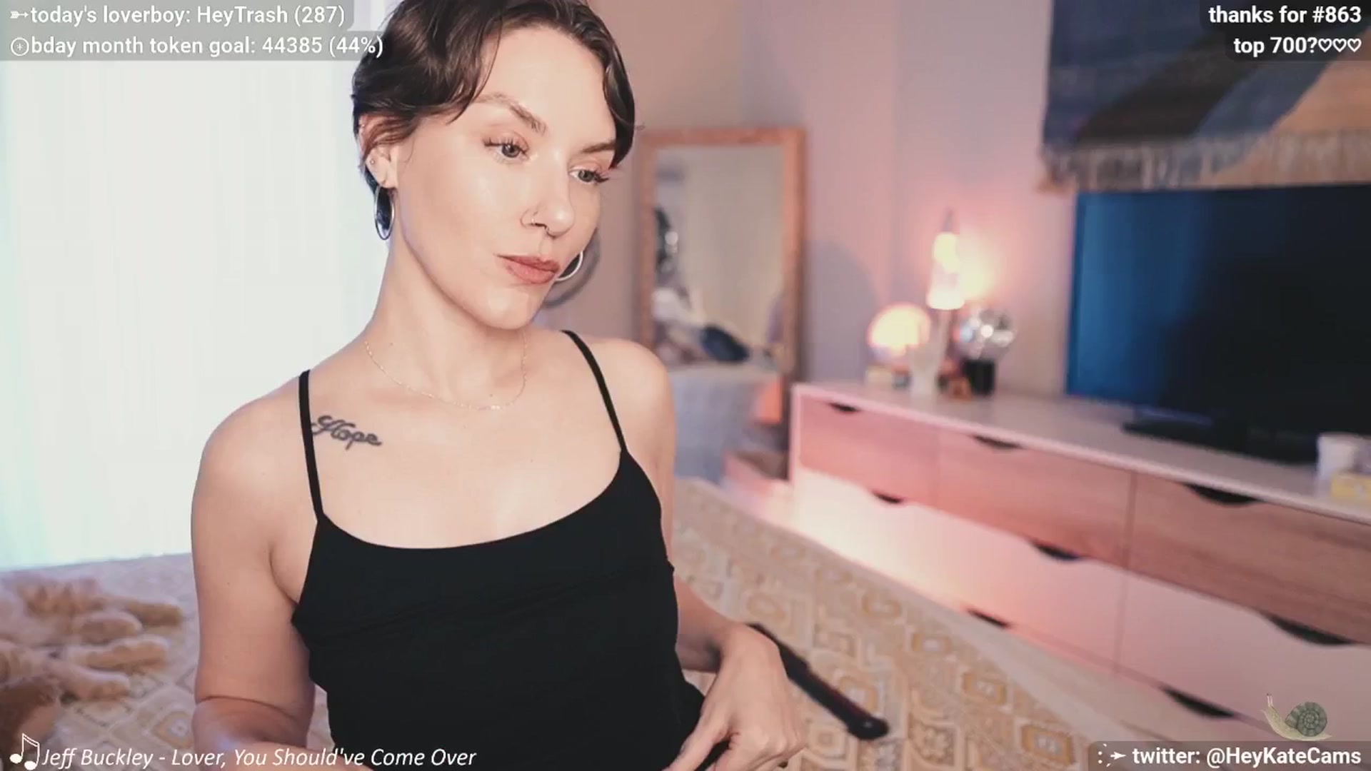 Gallery image thumbnail from HeyKate's myfreecams stream on, 06/20/2025, 03:54 image 6 of 20