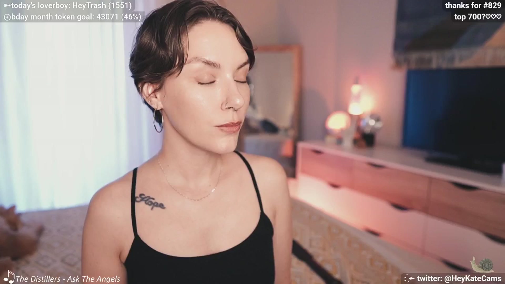 Gallery image thumbnail from HeyKate's myfreecams stream on, 06/20/2025, 03:54 image 9 of 20