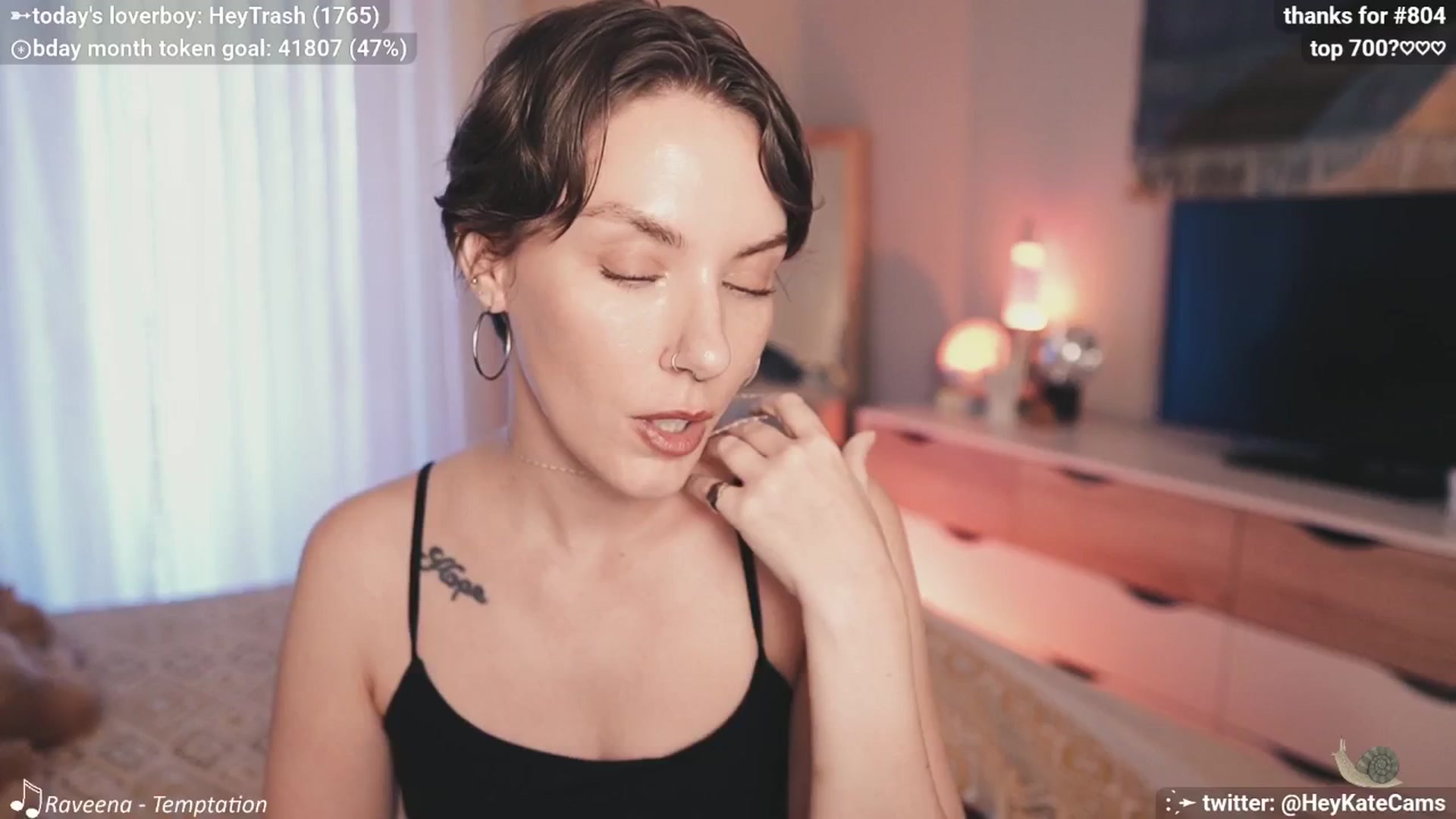 Gallery image thumbnail from HeyKate's myfreecams stream on, 06/20/2025, 03:54 image 11 of 20