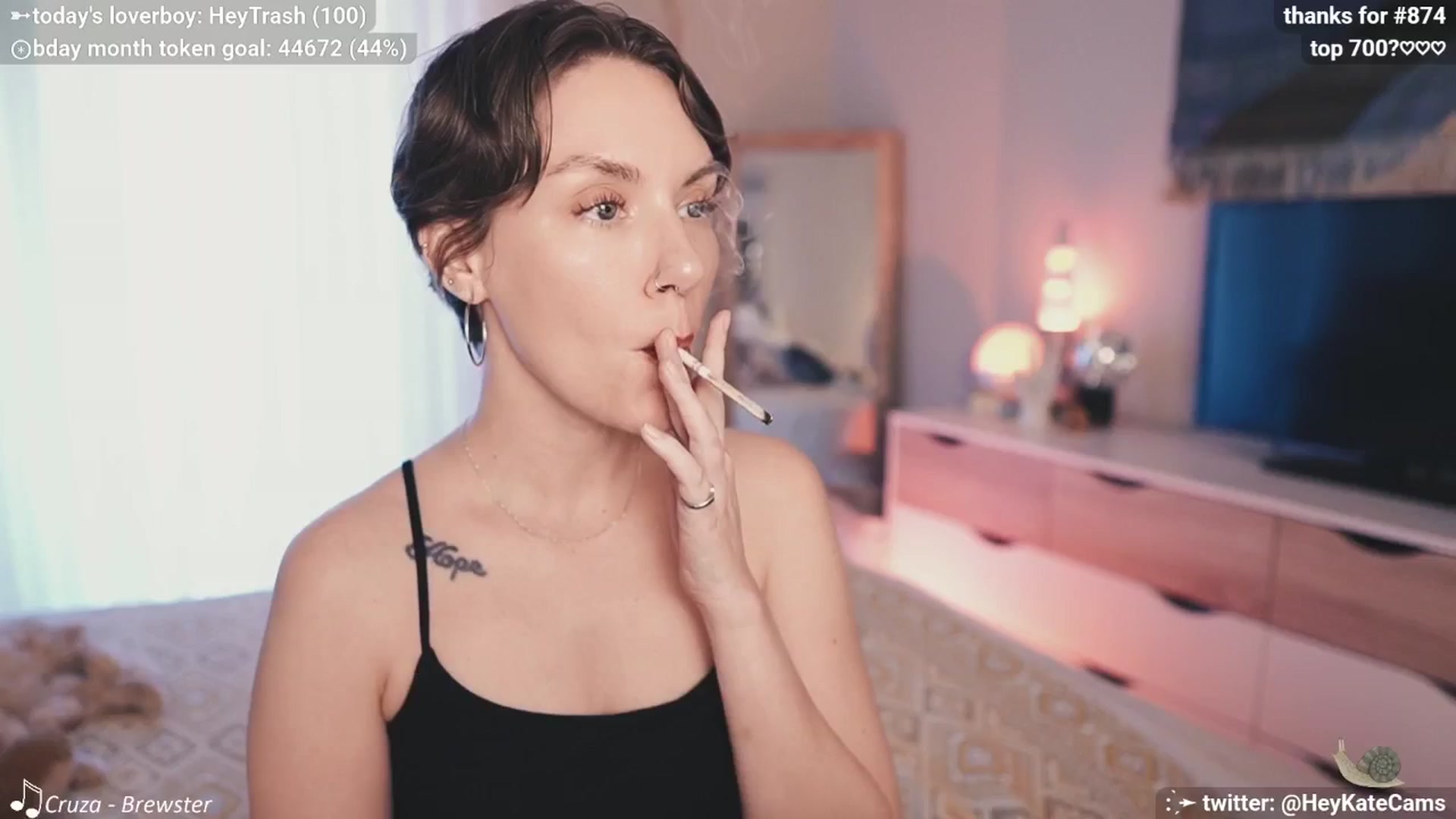 Gallery image thumbnail from HeyKate's myfreecams stream on, 06/20/2025, 03:54 image 4 of 20