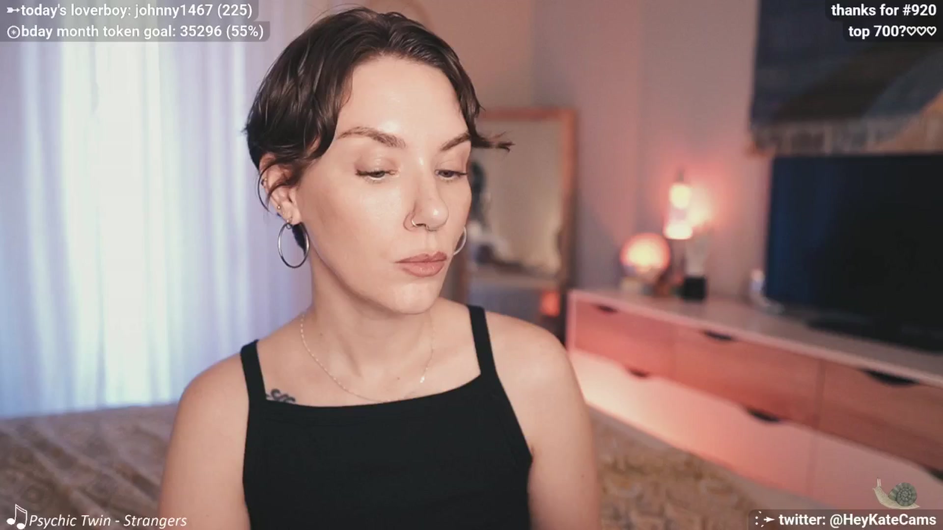 Gallery image thumbnail from HeyKate's myfreecams stream on, 06/26/2025, 02:34 image 18 of 20