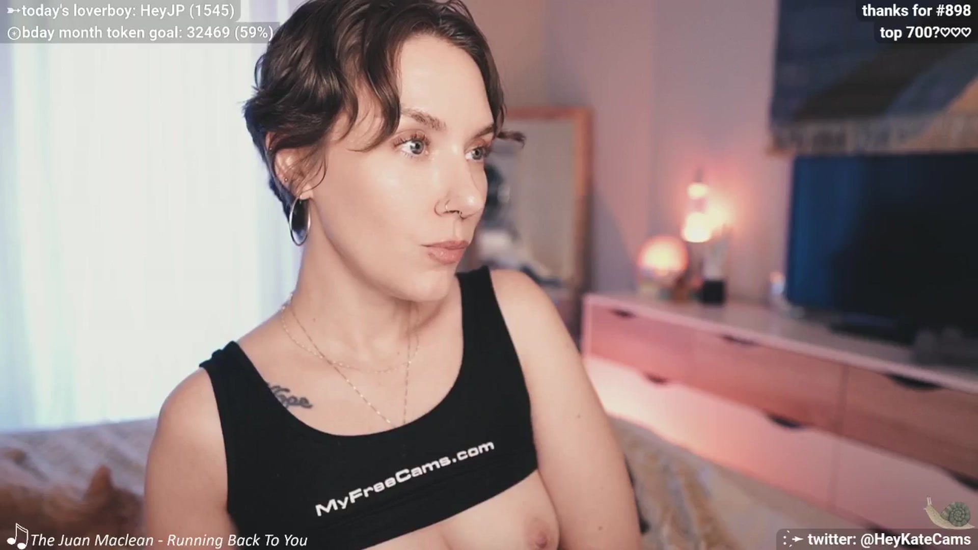 Gallery image thumbnail from HeyKate's myfreecams stream on, 06/27/2025, 02:41 image 10 of 20