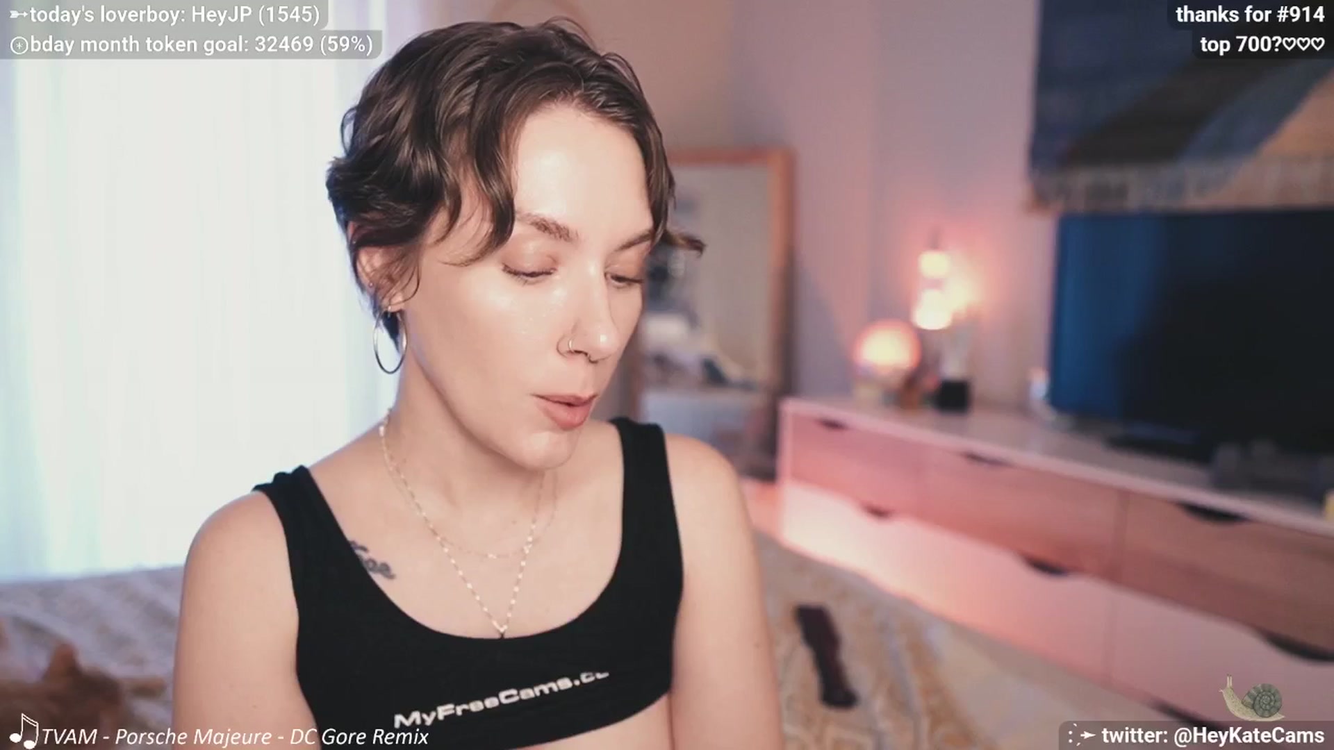 Gallery image thumbnail from HeyKate's myfreecams stream on, 06/27/2025, 02:41 image 7 of 20
