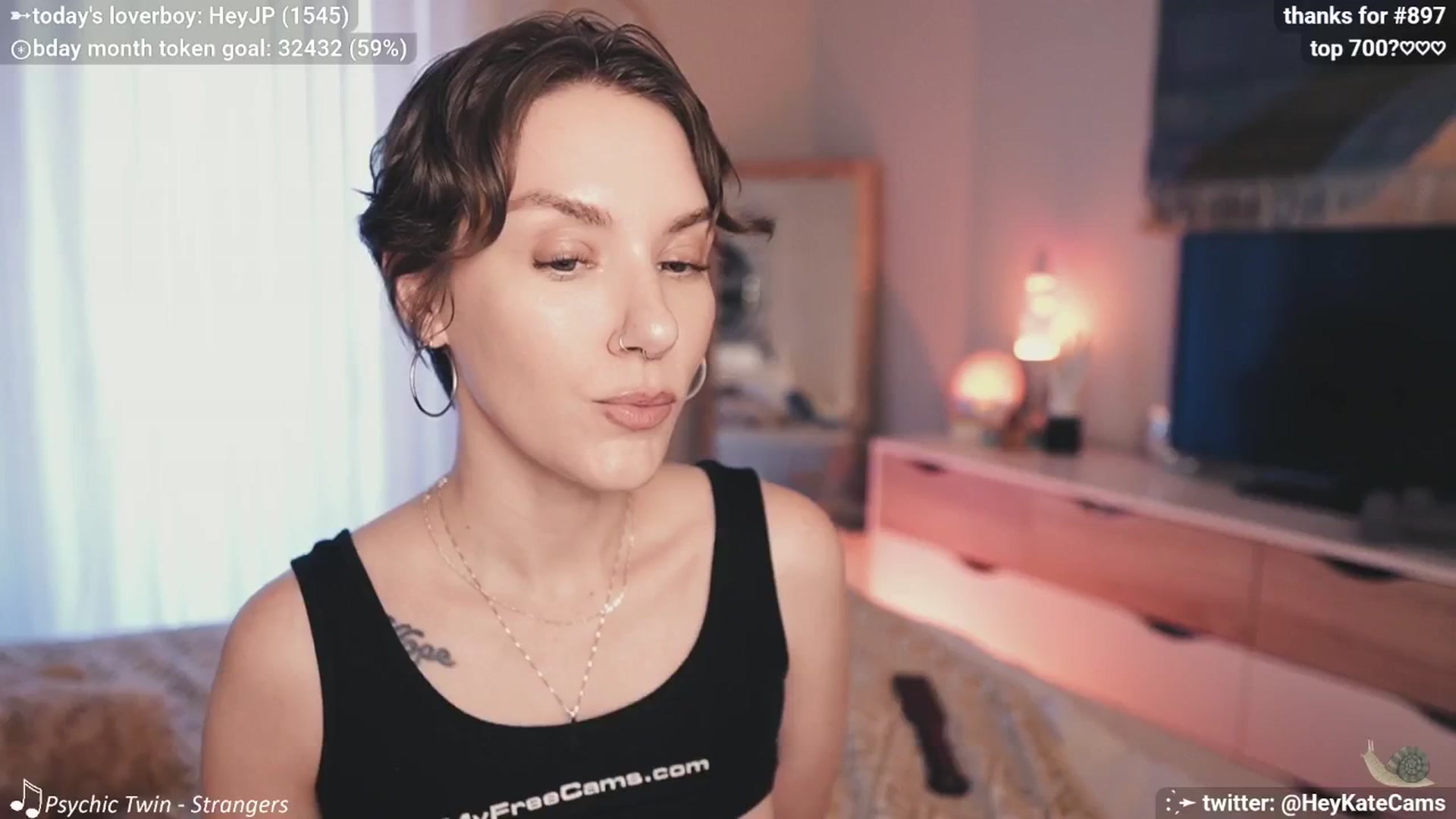 Gallery image thumbnail from HeyKate's myfreecams stream on, 06/27/2025, 02:41 image 16 of 20